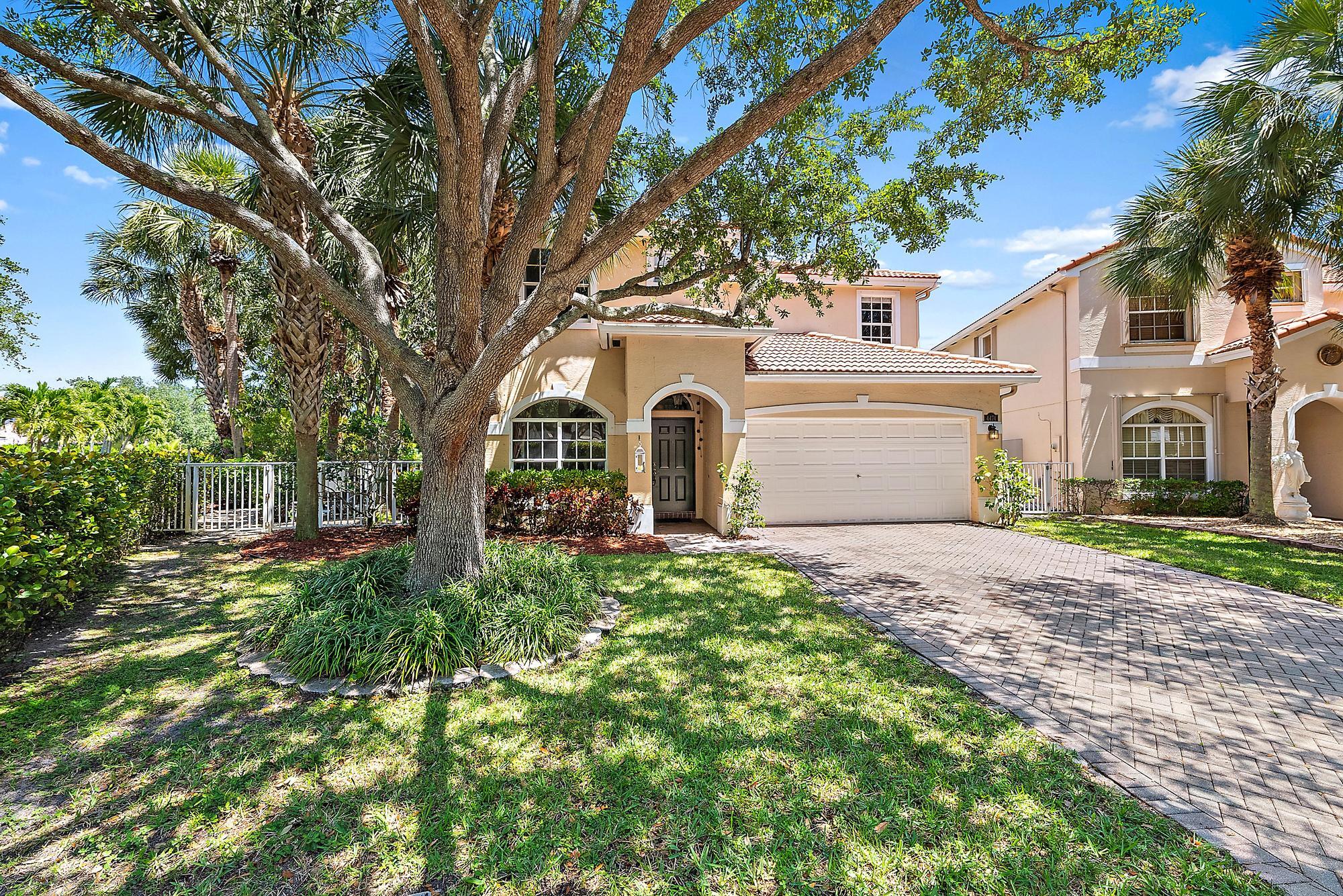 Property for Sale at 4474 Thornwood Circle, Palm Beach Gardens, Palm Beach County, Florida - Bedrooms: 4 
Bathrooms: 2.5  - $680,000