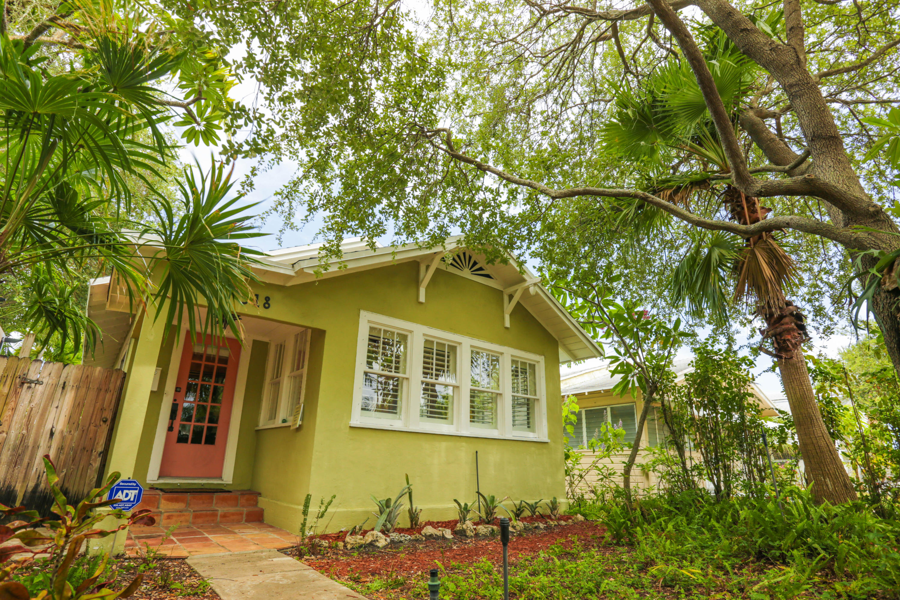 Photo 1 of 318 N M Street, Lake Worth, Florida, $420,000, Web #: 10613733