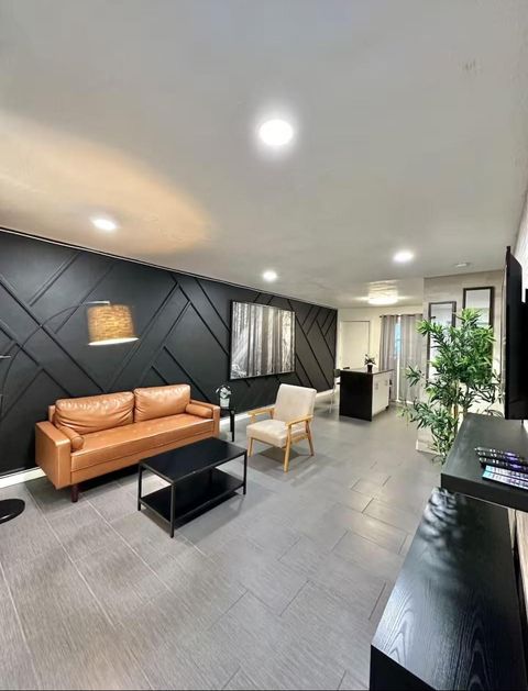 Photo of 1501 N Federal Highway, Lake Worth Beach, FL 33460 (MLS # RX-11129608)