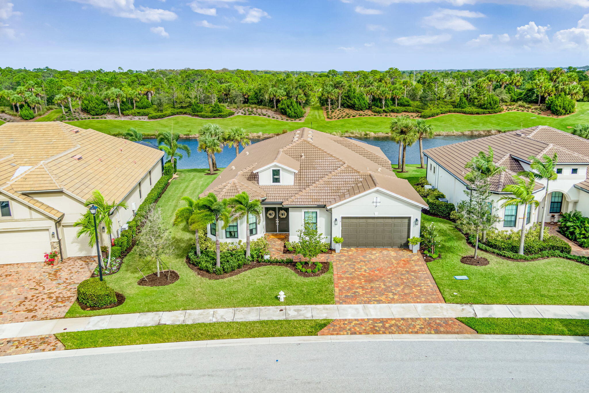 314 Sonoma Isles Circle, Jupiter, Palm Beach County, Florida - 3 Bedrooms  
3.5 Bathrooms - 