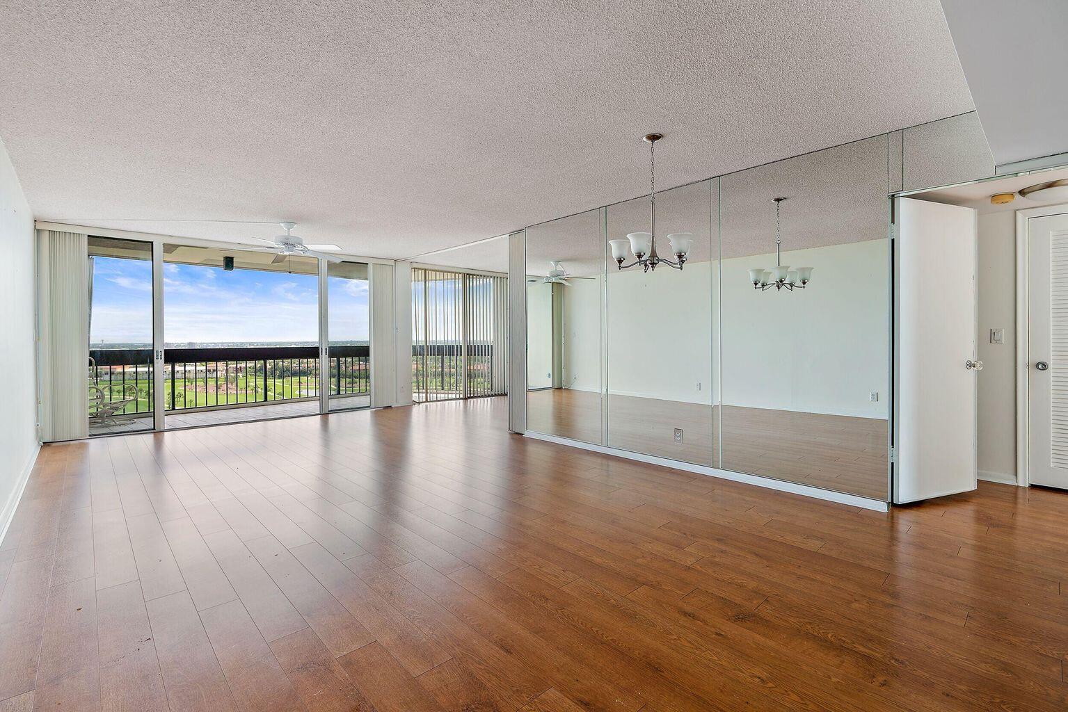 2400 Presidential Way 1706, West Palm Beach, Palm Beach County, Florida - 2 Bedrooms  
2 Bathrooms - 