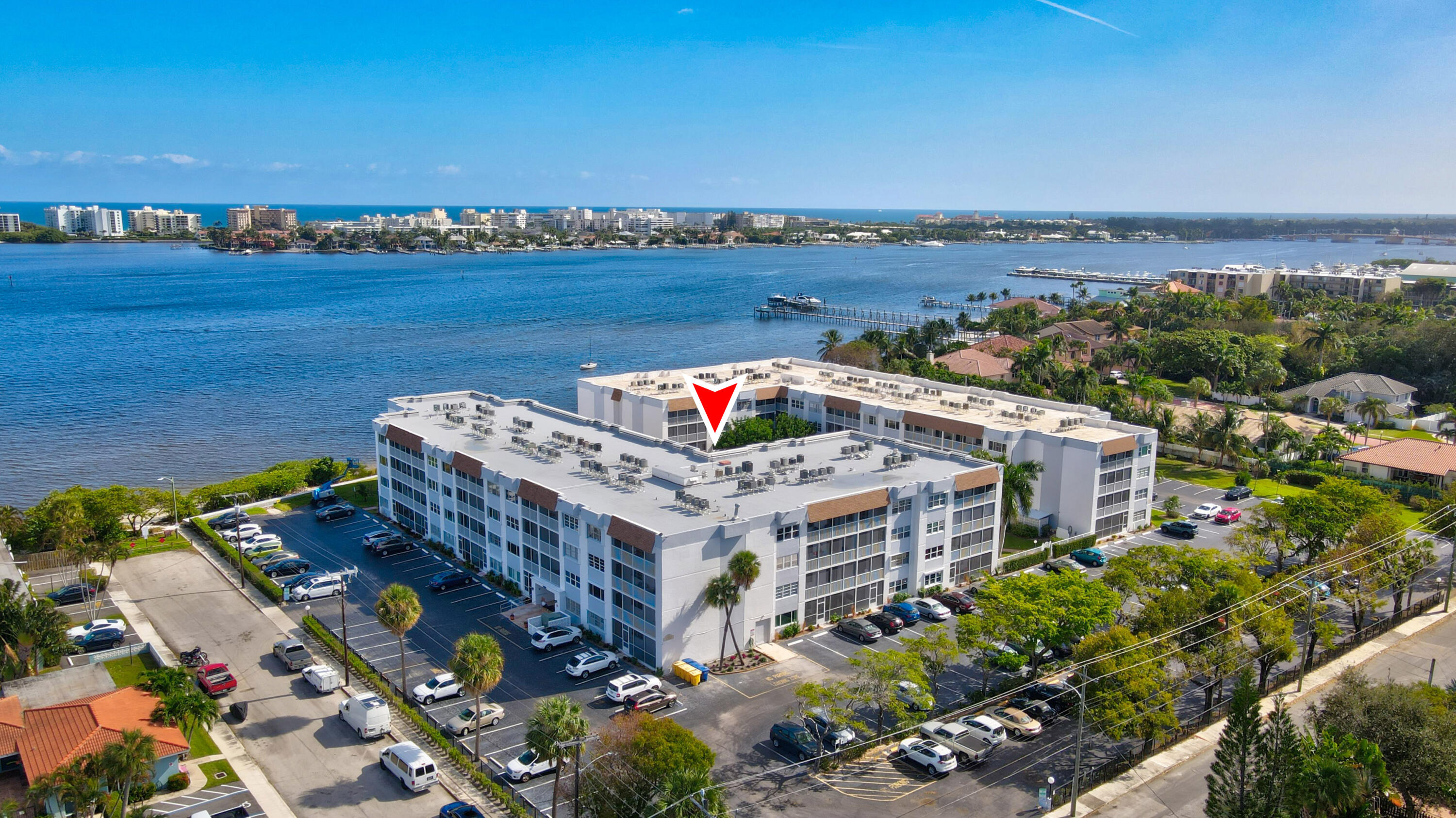 1516 S Lakeside Drive 106, Lake Worth, Palm Beach County, Florida - 1 Bedrooms  
1.5 Bathrooms - 