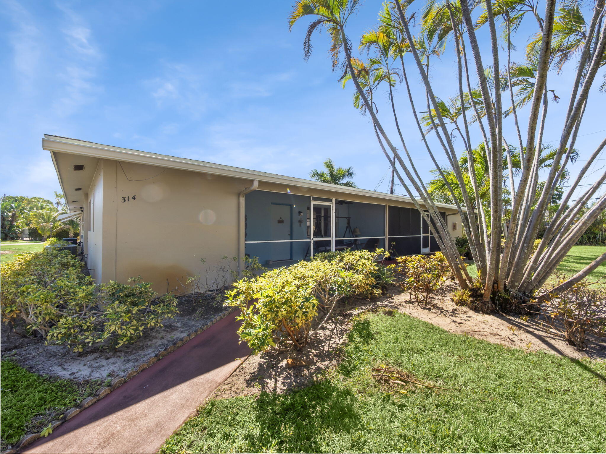 314 Circle Drive 2, Boynton Beach, Palm Beach County, Florida - 2 Bedrooms  
2 Bathrooms - 