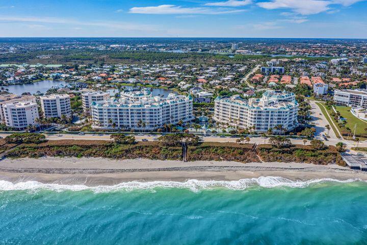221 Ocean Grande Boulevard 401, Jupiter, Palm Beach County, Florida - 3 Bedrooms  
3.5 Bathrooms - 