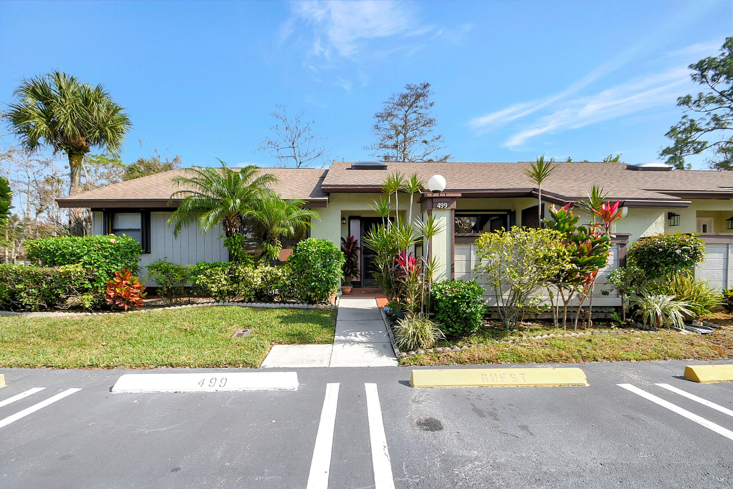 499 Iron Forge Court, Royal Palm Beach, Palm Beach County, Florida - 3 Bedrooms  
2 Bathrooms - 