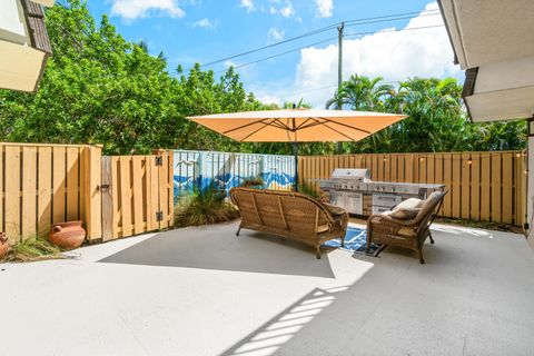 Photo of 1914 19th Court #34 B, Jupiter, FL 33477 (MLS # RX-11127764)