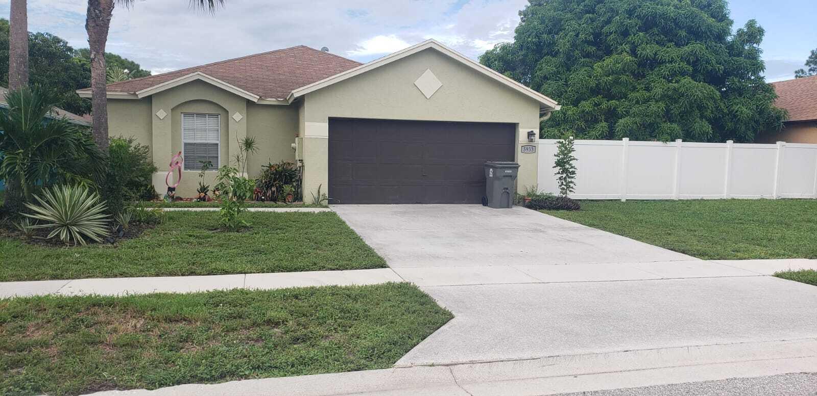 5933 Azalea Circle, West Palm Beach, Palm Beach County, Florida - 3 Bedrooms  
2 Bathrooms - 