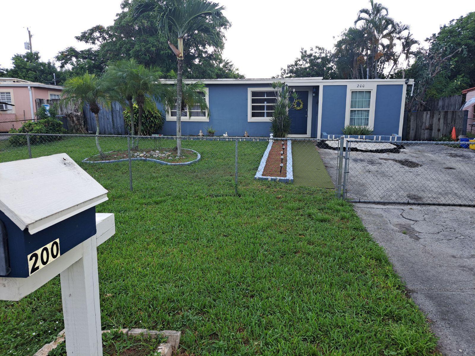 Property for Sale at 200 Plum Tree Drive, Lake Worth, Palm Beach County, Florida - Bedrooms: 3 
Bathrooms: 1  - $300,000