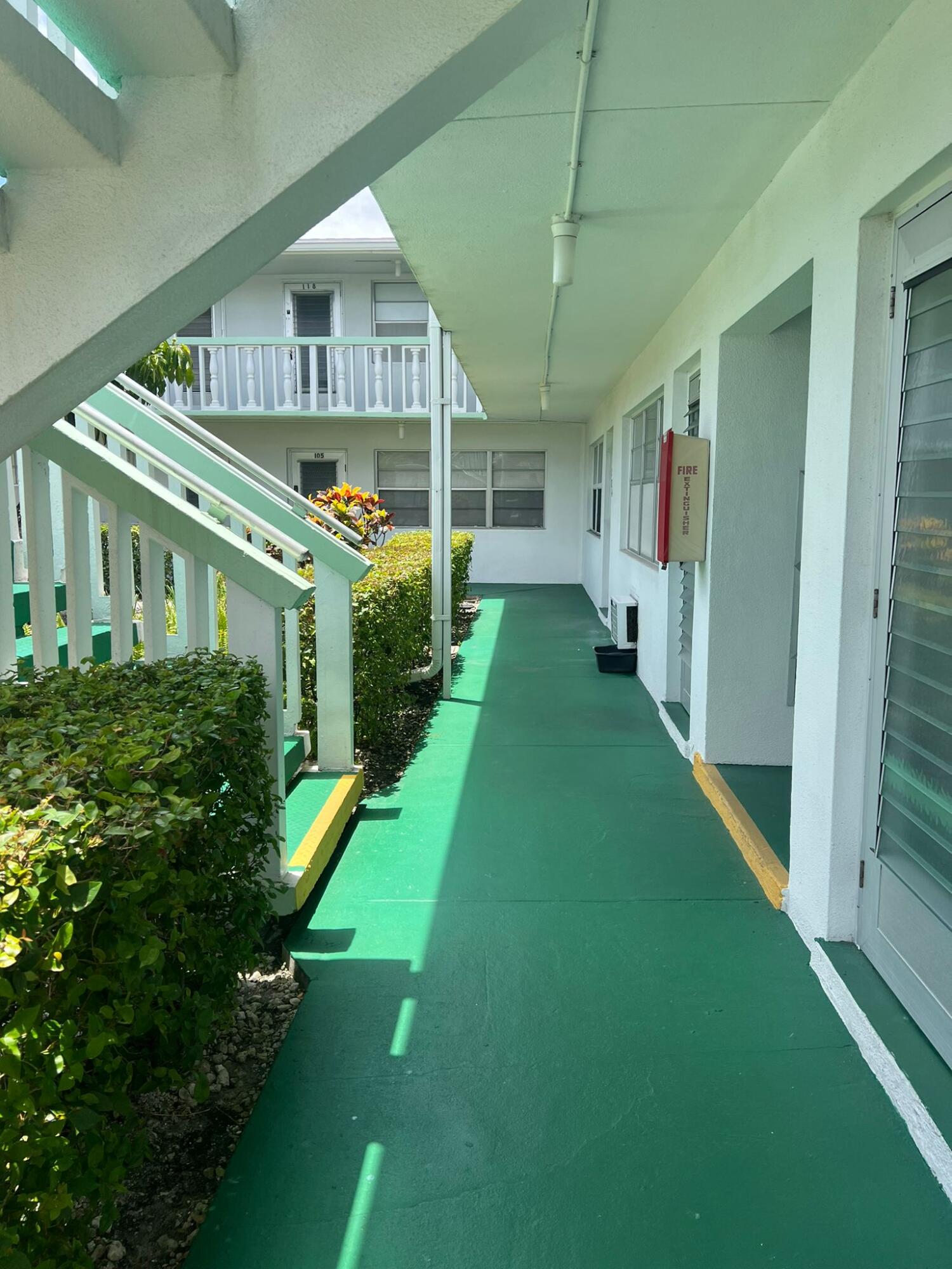 103 Kingswood F, West Palm Beach, Palm Beach County, Florida - 1 Bedrooms  
1 Bathrooms - 