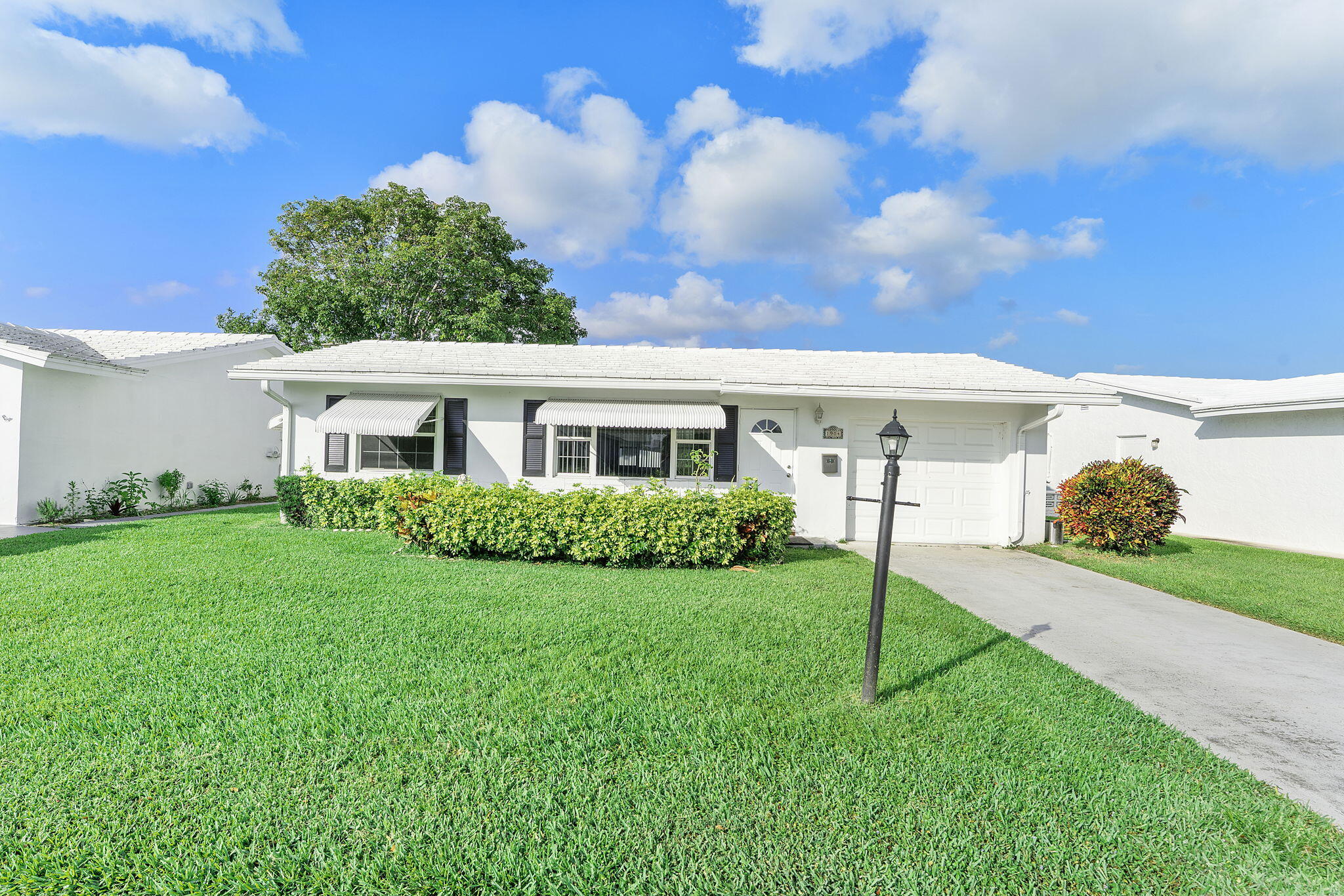 Property for Sale at 1904 Sw Golf Lane, Boynton Beach, Palm Beach County, Florida - Bedrooms: 2 
Bathrooms: 1  - $230,000