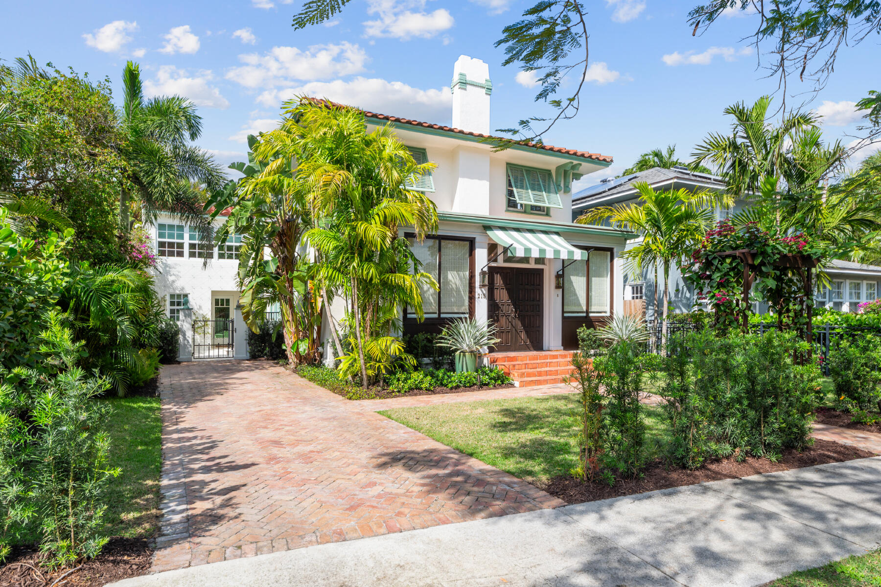 Property for Sale at 215 Westminster Road, West Palm Beach, Palm Beach County, Florida - Bedrooms: 4 
Bathrooms: 3.5  - $3,295,000