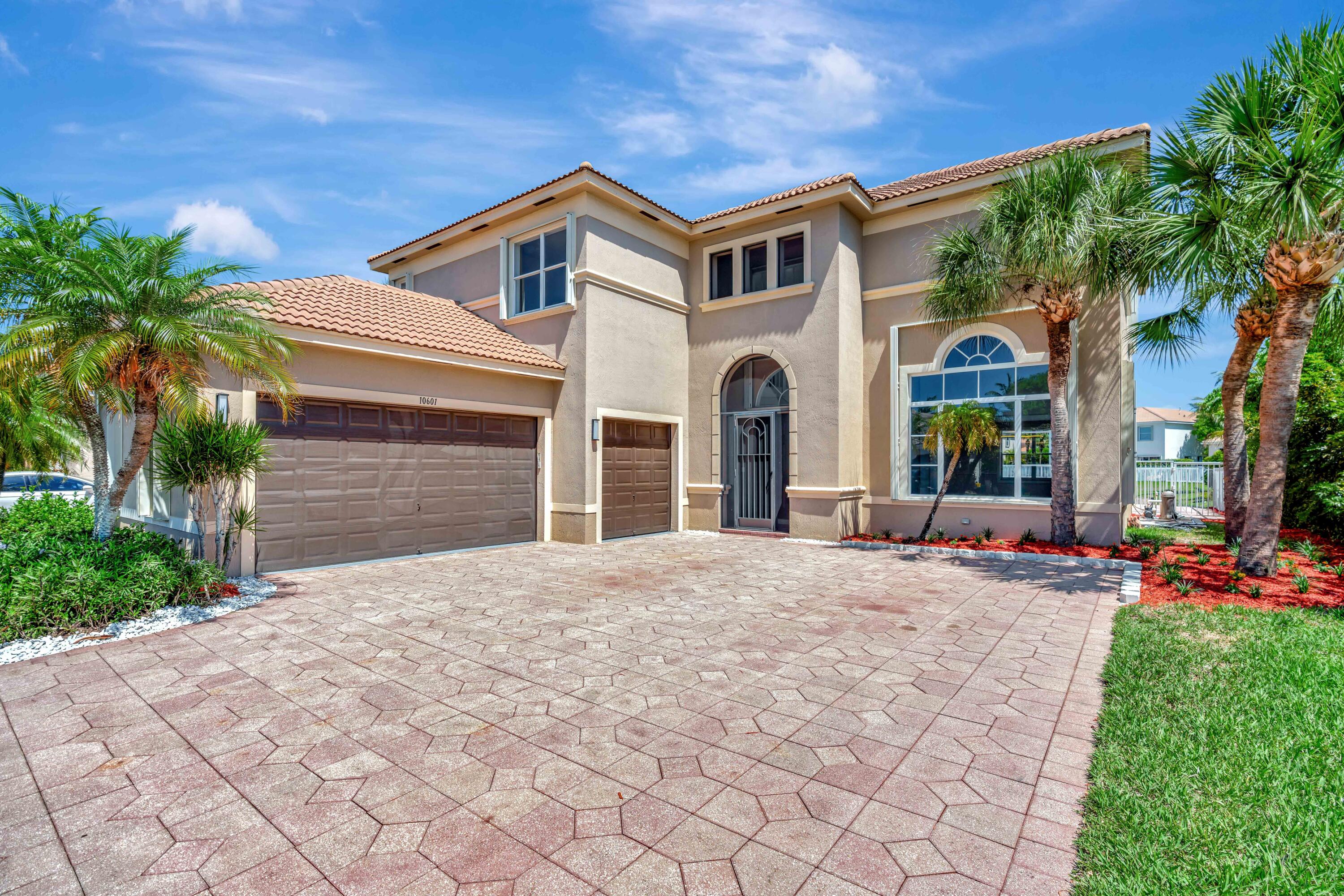 10601 Keystone Court, Wellington, Palm Beach County, Florida - 3 Bedrooms  
3 Bathrooms - 