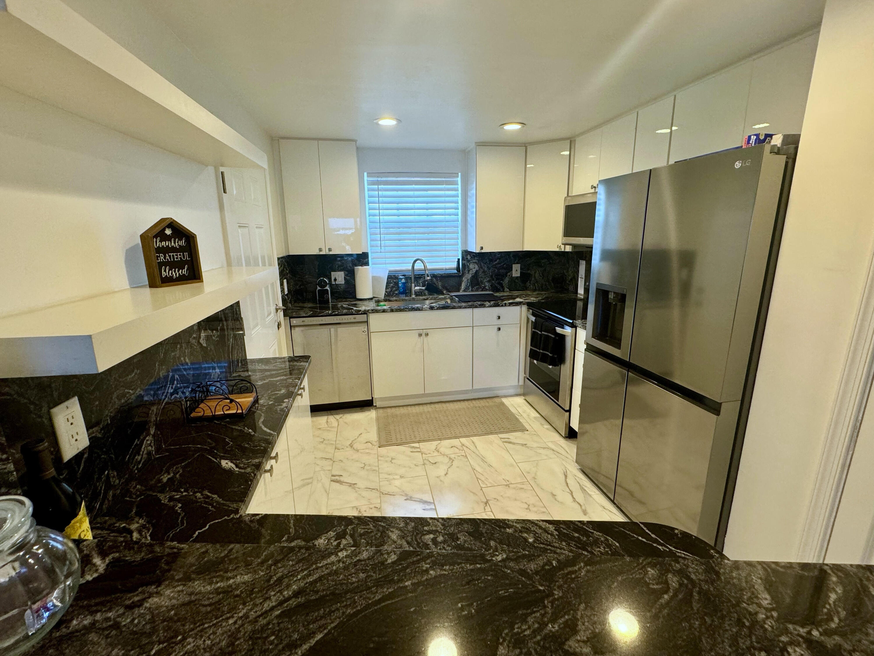 907 Marina Drive 409
