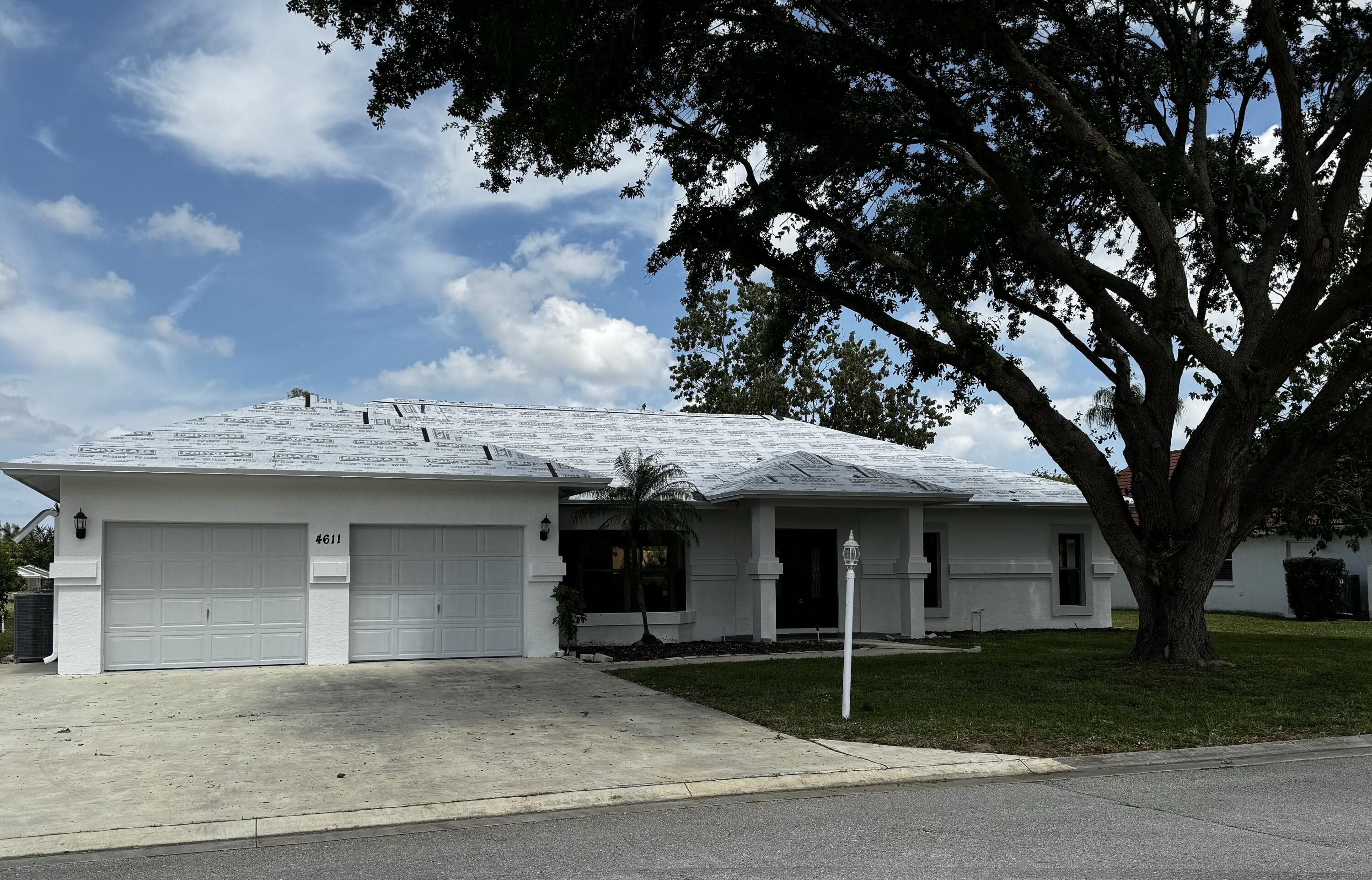 4611 Bucida Road, Boynton Beach, Palm Beach County, Florida - 3 Bedrooms  
2.5 Bathrooms - 