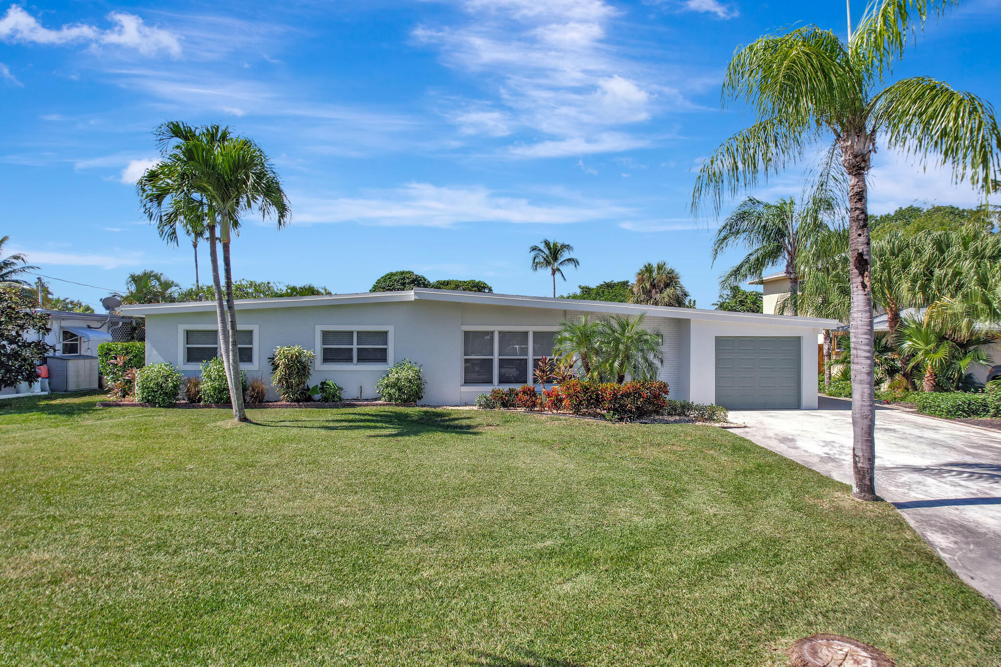 Property for Sale at 6821 Kingston Drive, Lake Worth, Palm Beach County, Florida - Bedrooms: 4 
Bathrooms: 3  - $815,000