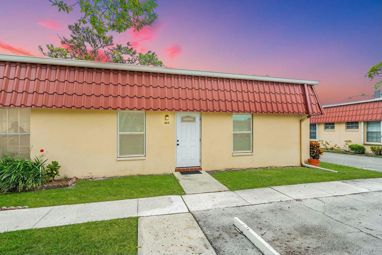 882 Worcester Lane A, Lake Worth, Palm Beach County, Florida - 2 Bedrooms  
2 Bathrooms - 