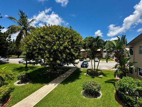 Photo of 99 Canterbury D, West Palm Beach, FL 33417 (MLS # RX-11129624)