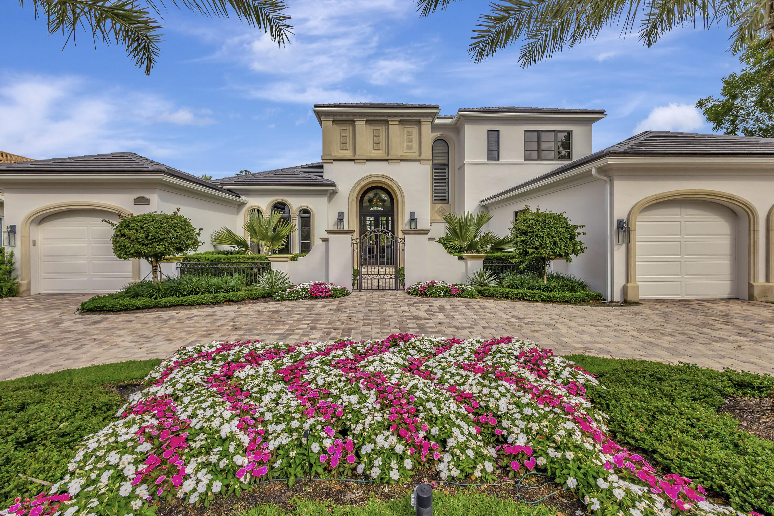 Property for Sale at 223 Via Palacio, Palm Beach Gardens, Palm Beach County, Florida - Bedrooms: 5 
Bathrooms: 6.5  - $5,750,000