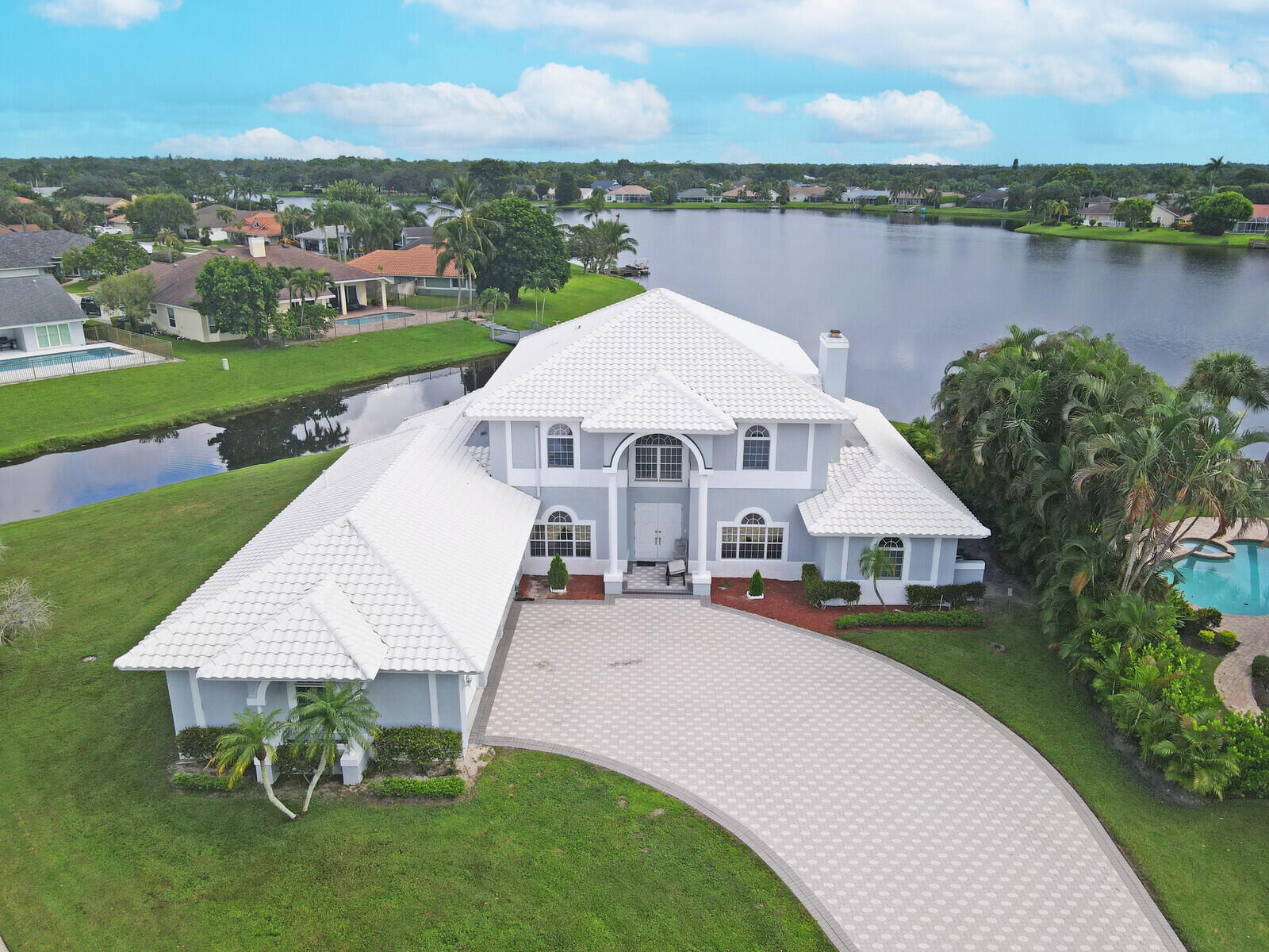 Property for Sale at 2000 Henley Place, Wellington, Palm Beach County, Florida - Bedrooms: 5 
Bathrooms: 5.5  - $1,650,000