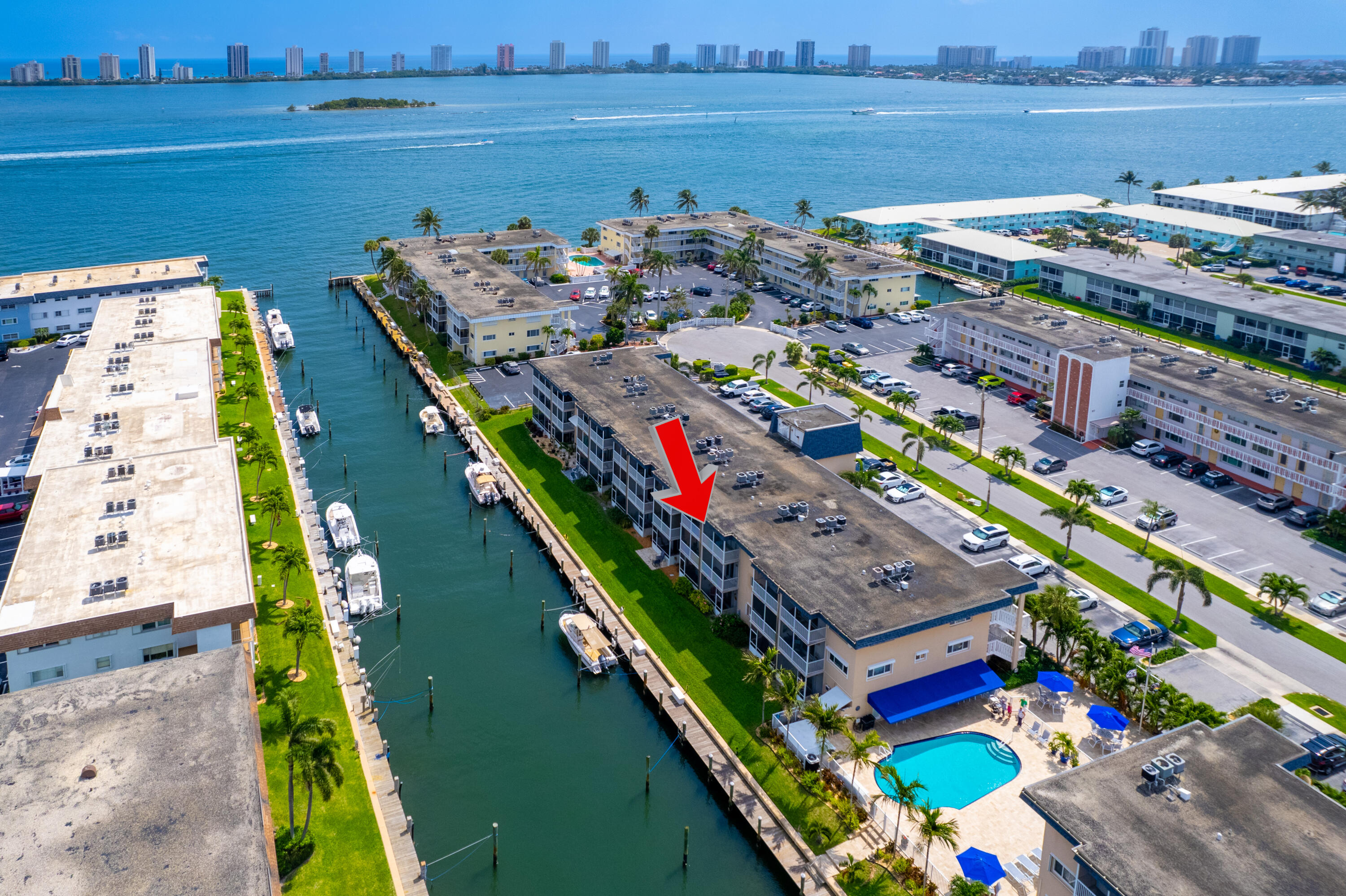 111 Doolen Court 310, North Palm Beach, Miami-Dade County, Florida - 2 Bedrooms  
1 Bathrooms - 
