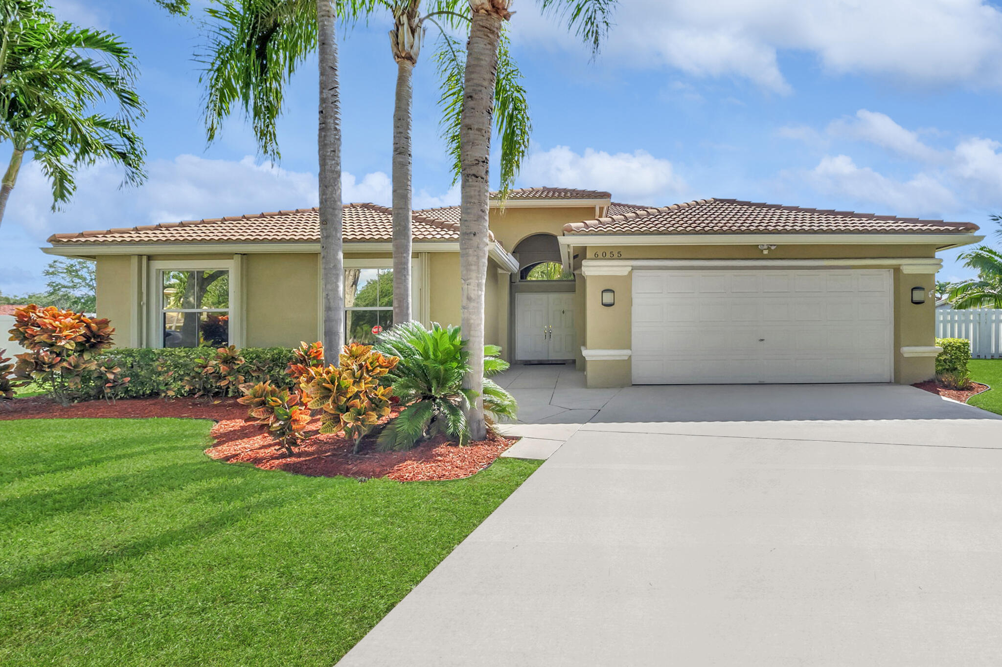 Property for Sale at 6055 Indian Forest Circle, Lake Worth, Palm Beach County, Florida - Bedrooms: 4 
Bathrooms: 2.5  - $789,000