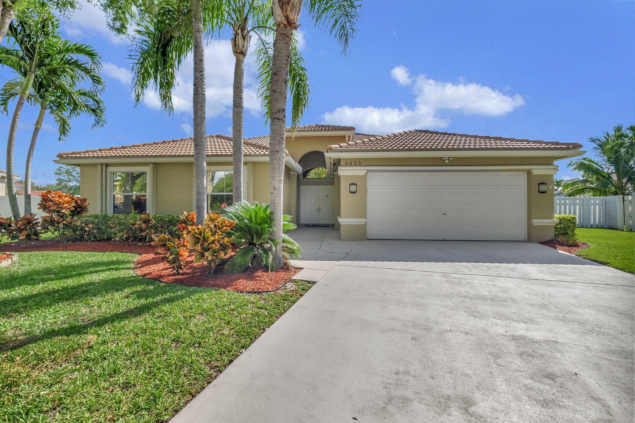 6055 Indian Forest Circle, Lake Worth, Palm Beach County, Florida - 4 Bedrooms  
2.5 Bathrooms - 