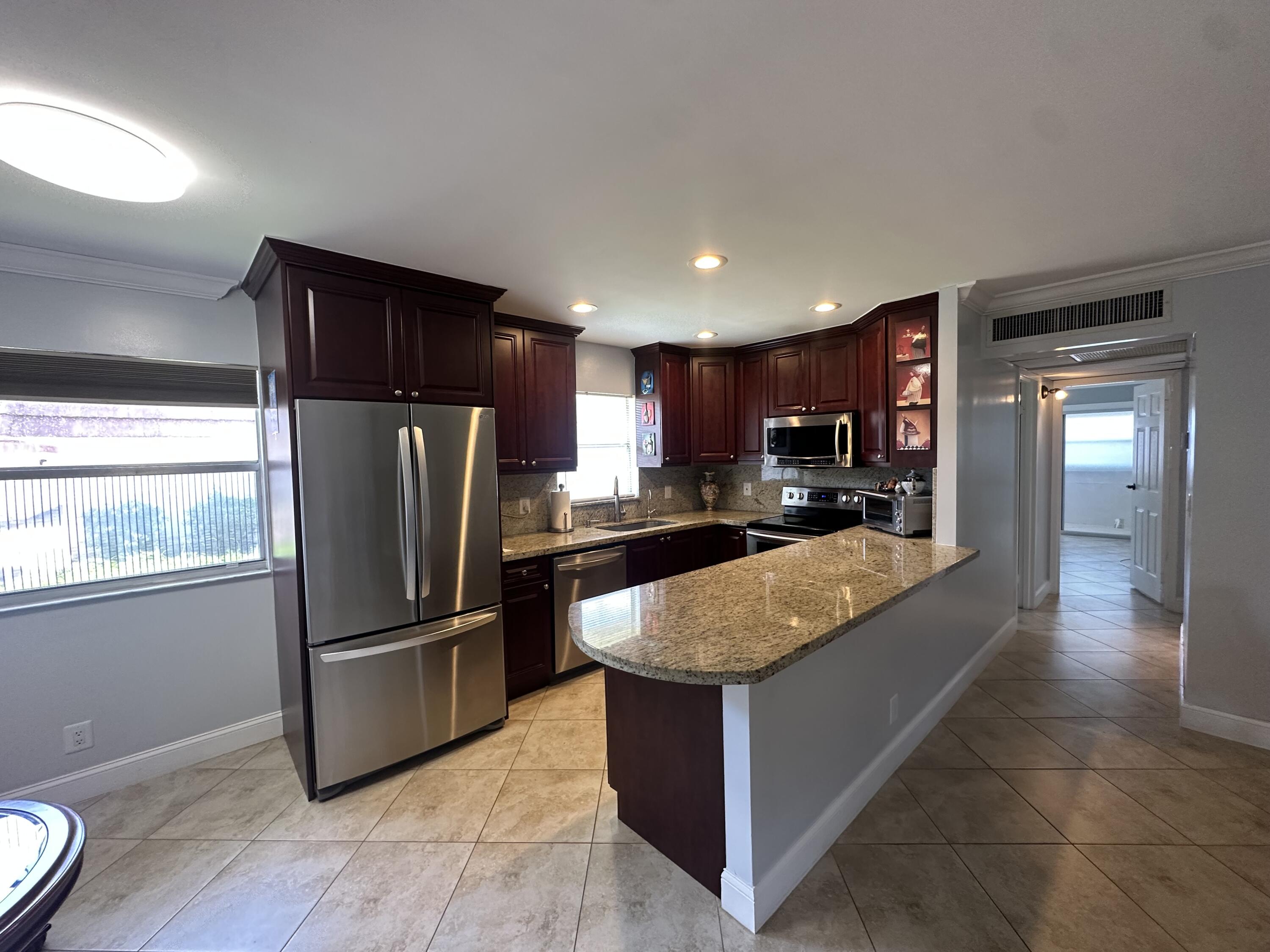 184 Seville H, Delray Beach, Palm Beach County, Florida - 2 Bedrooms  
2 Bathrooms - 