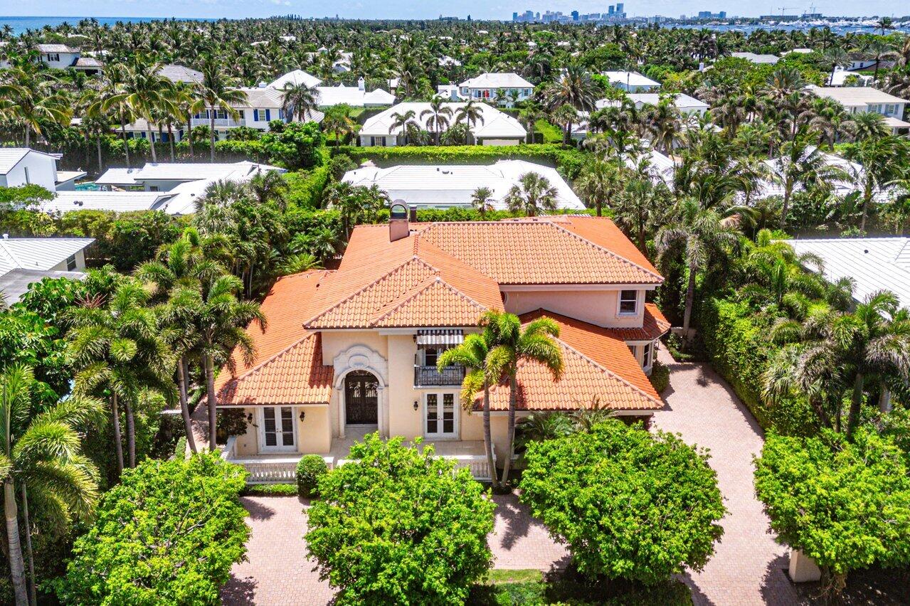 1460 N Ocean Boulevard, Palm Beach, Palm Beach County, Florida - 4 Bedrooms  
6.5 Bathrooms - 
