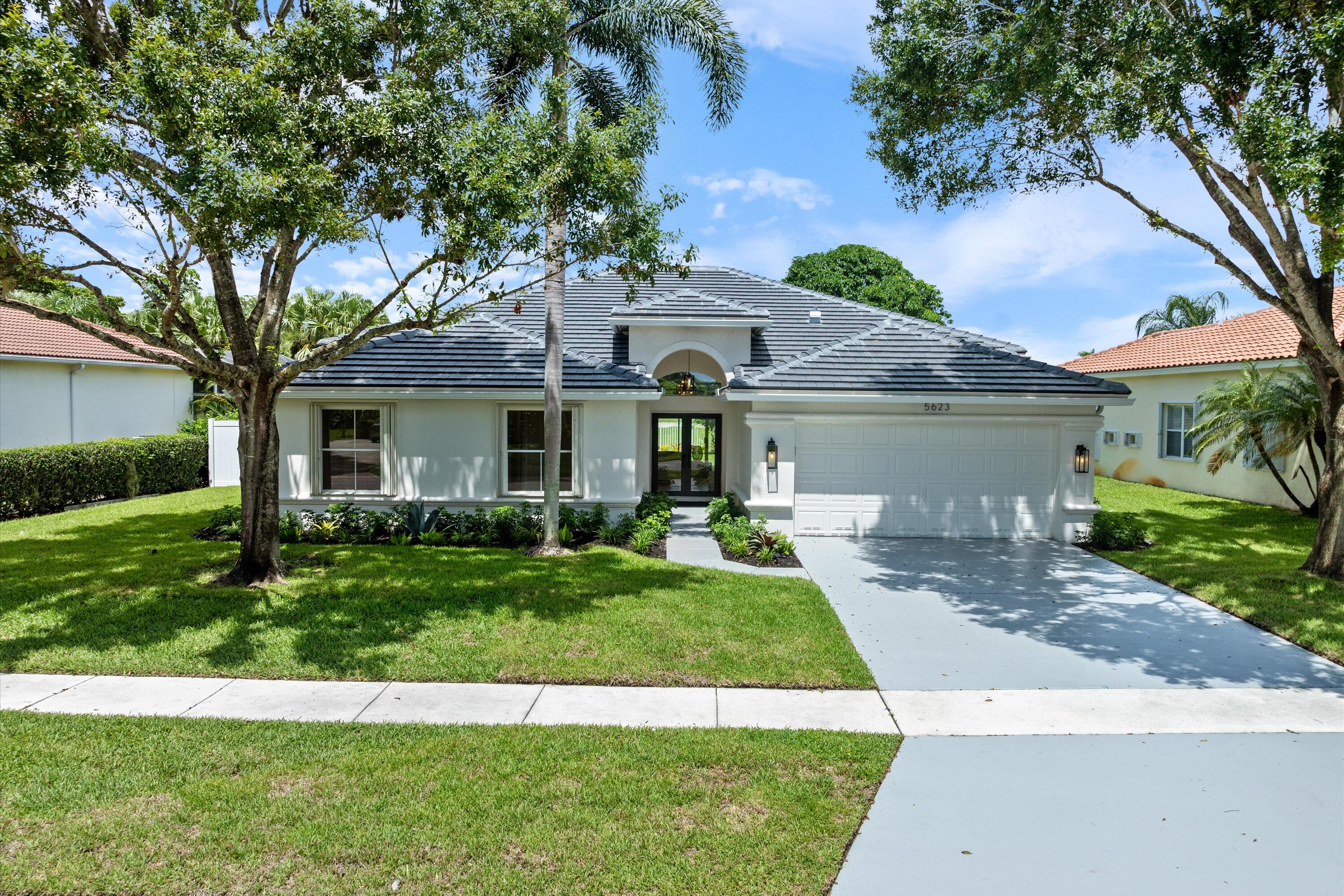 5623 Bermuda Dunes Circle, Lake Worth, Palm Beach County, Florida - 4 Bedrooms  
2.5 Bathrooms - 