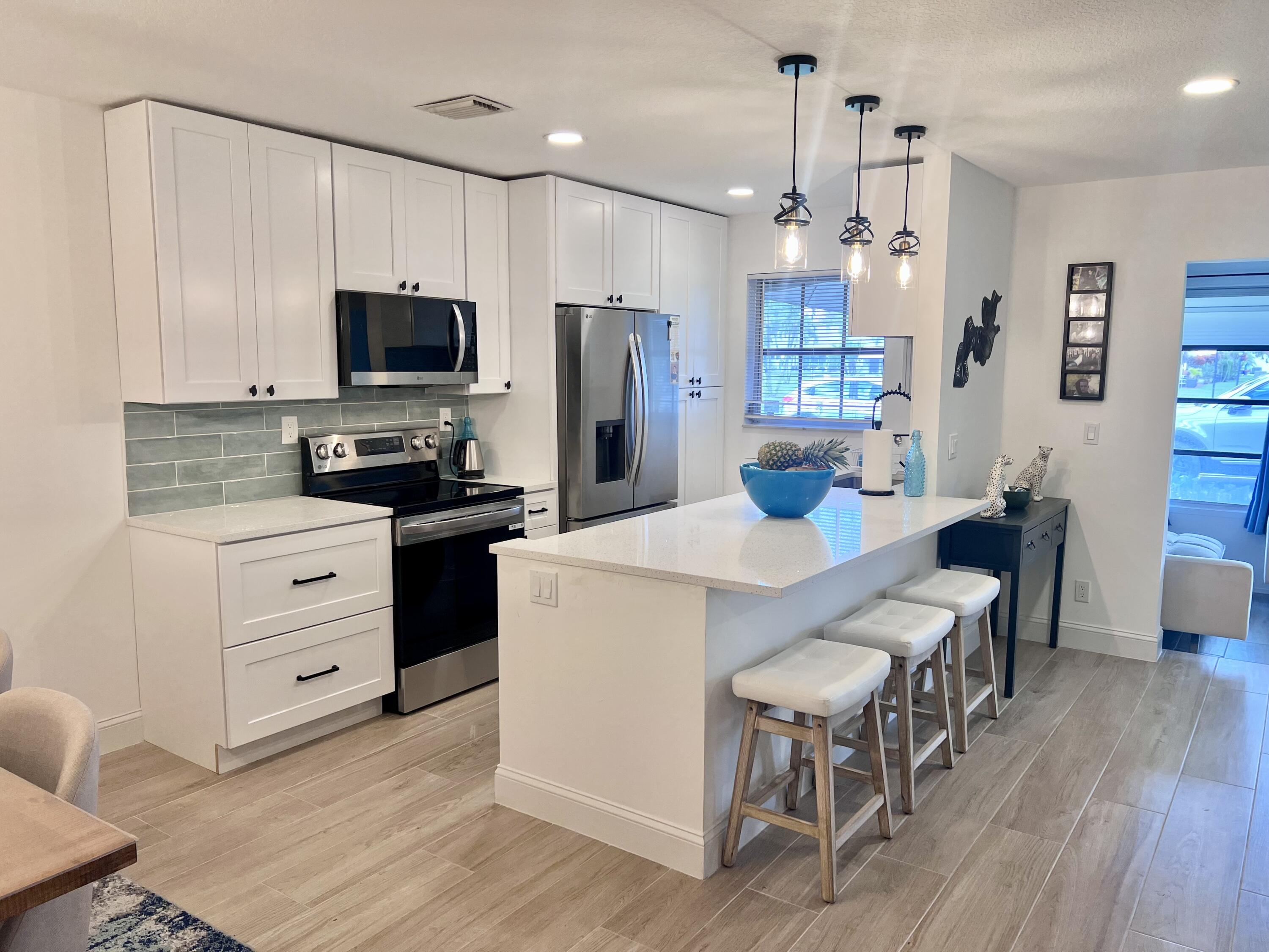 1130 Circle Terrace B, Delray Beach, Palm Beach County, Florida - 1 Bedrooms  
1.5 Bathrooms - 