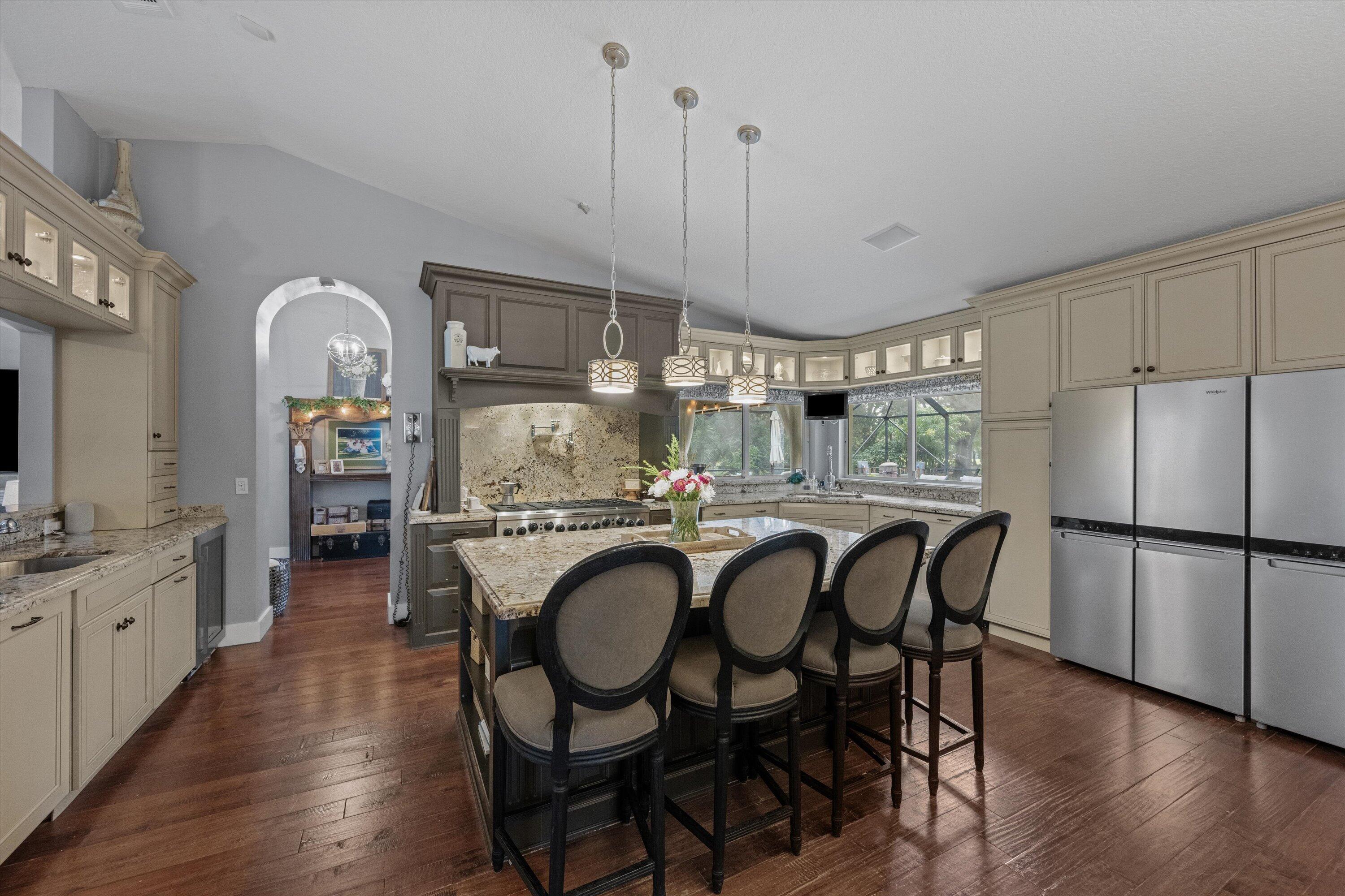 135 Saint Davids Way, Wellington, Palm Beach County, Florida - 7 Bedrooms  
5 Bathrooms - 