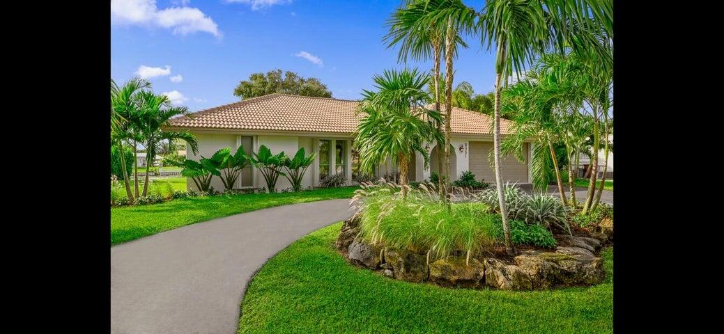 Property for Sale at 8301 Pine Tree Lane, Lake Clarke Shores, Palm Beach County, Florida - Bedrooms: 3 
Bathrooms: 2  - $998,000