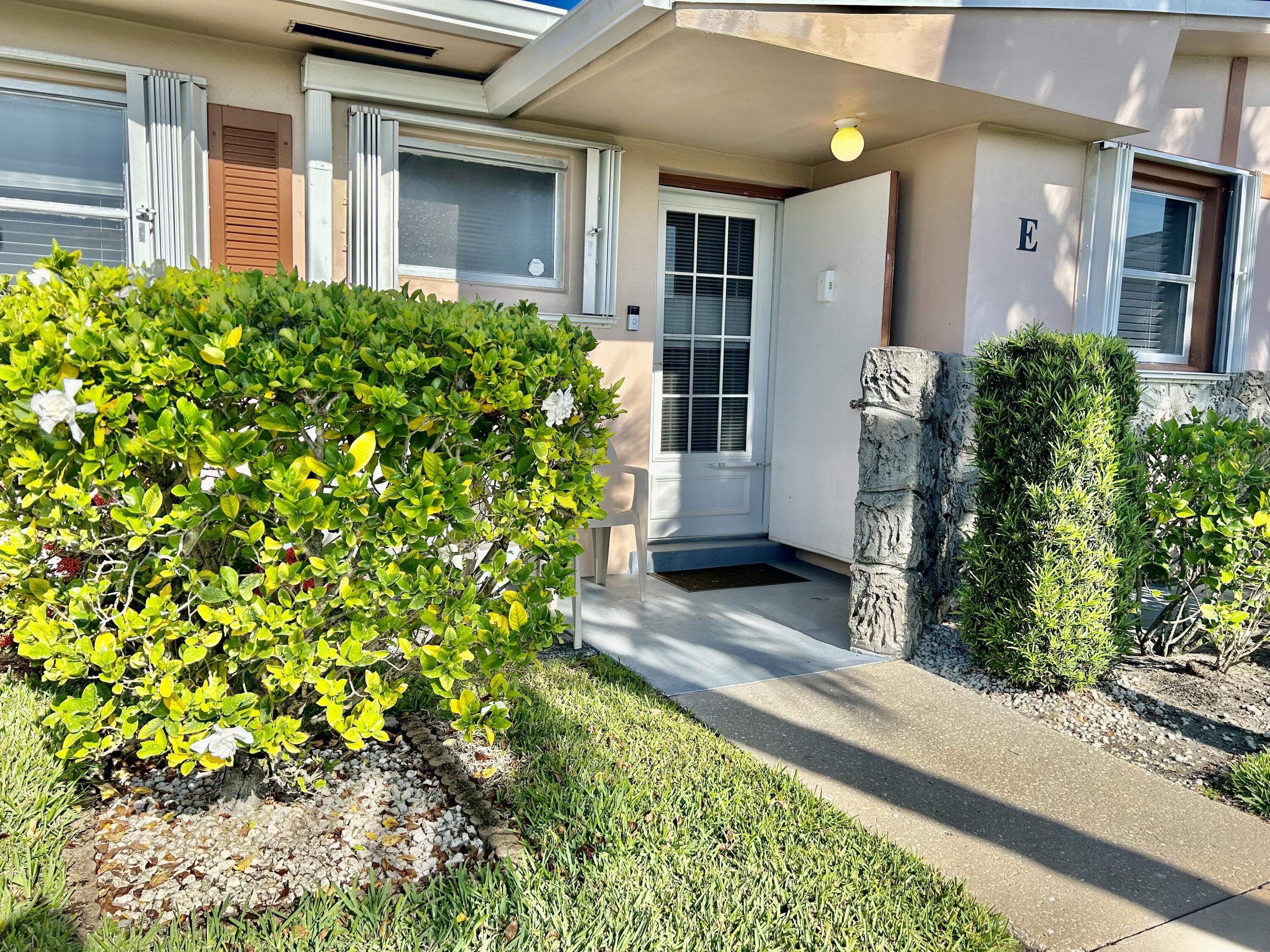 2775 Dudley Drive E, West Palm Beach, Palm Beach County, Florida - 2 Bedrooms  
1 Bathrooms - 