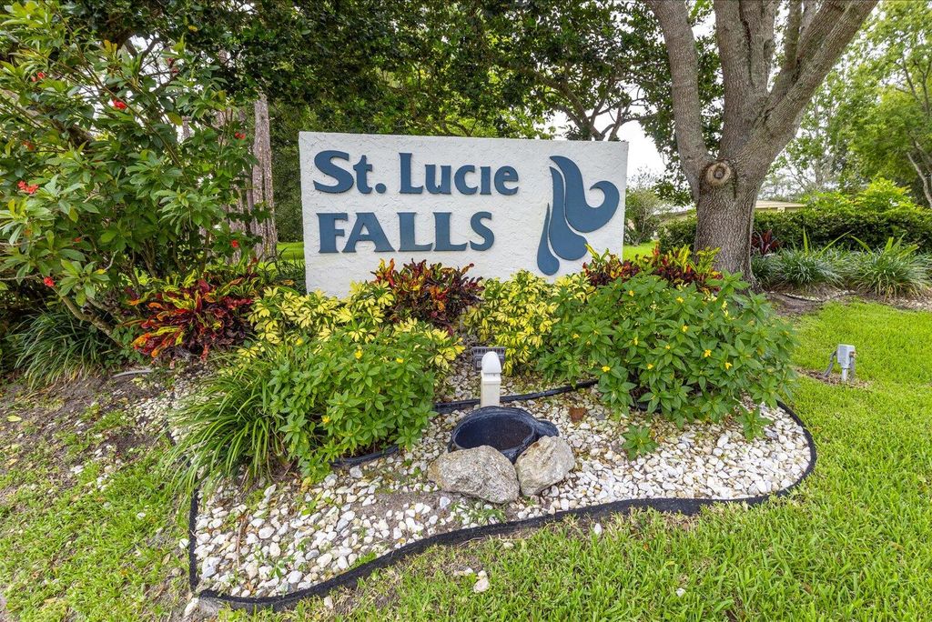 Photo of 2527 SW Olds Place, Stuart, FL 34997 (MLS # RX-11125461)