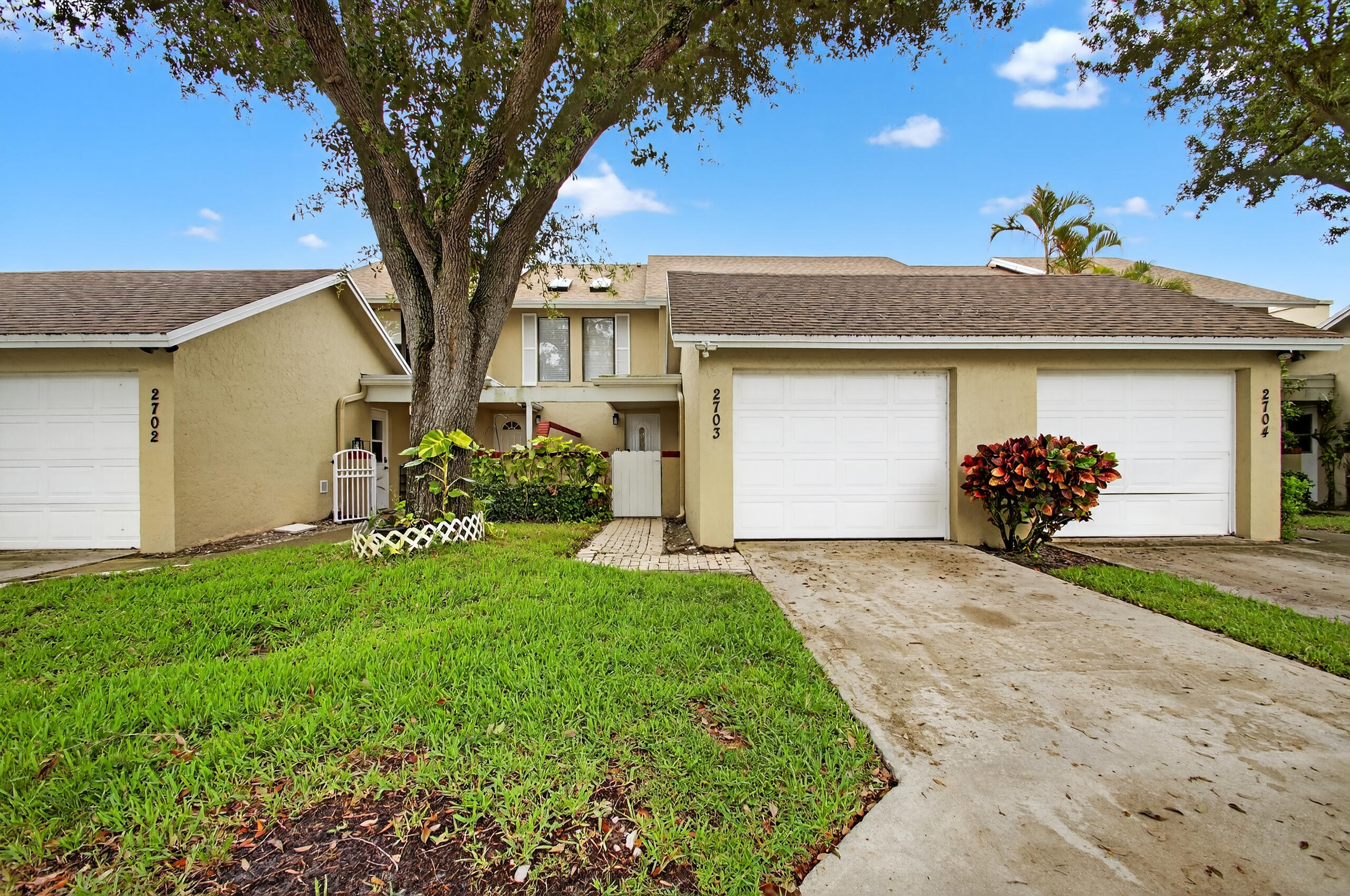 2703 Maplewood Drive Drive, Greenacres, Palm Beach County, Florida - 3 Bedrooms  
2.5 Bathrooms - 