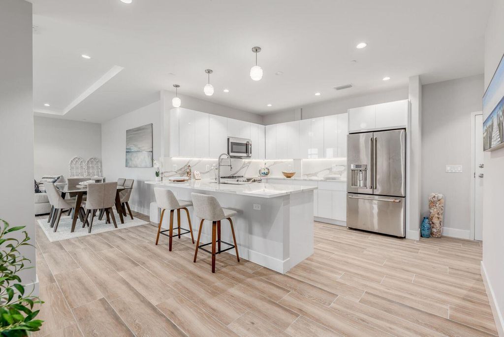 Photo of 41 SW Seminole Street #410, Stuart, FL 34994 (MLS # RX-11119313)