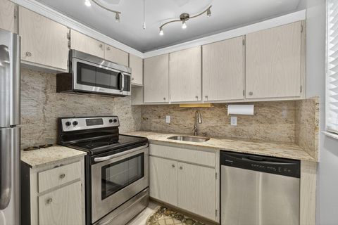 Photo of 96 Dorchester E, West Palm Beach, FL 33417 (MLS # RX-11125356)