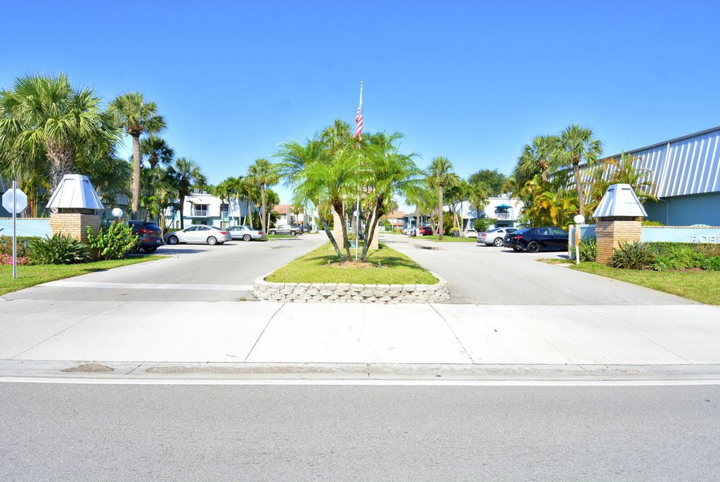 Photo of 950 S Kanner Highway #Th-9, Stuart, FL 34994 (MLS # RX-11124116)