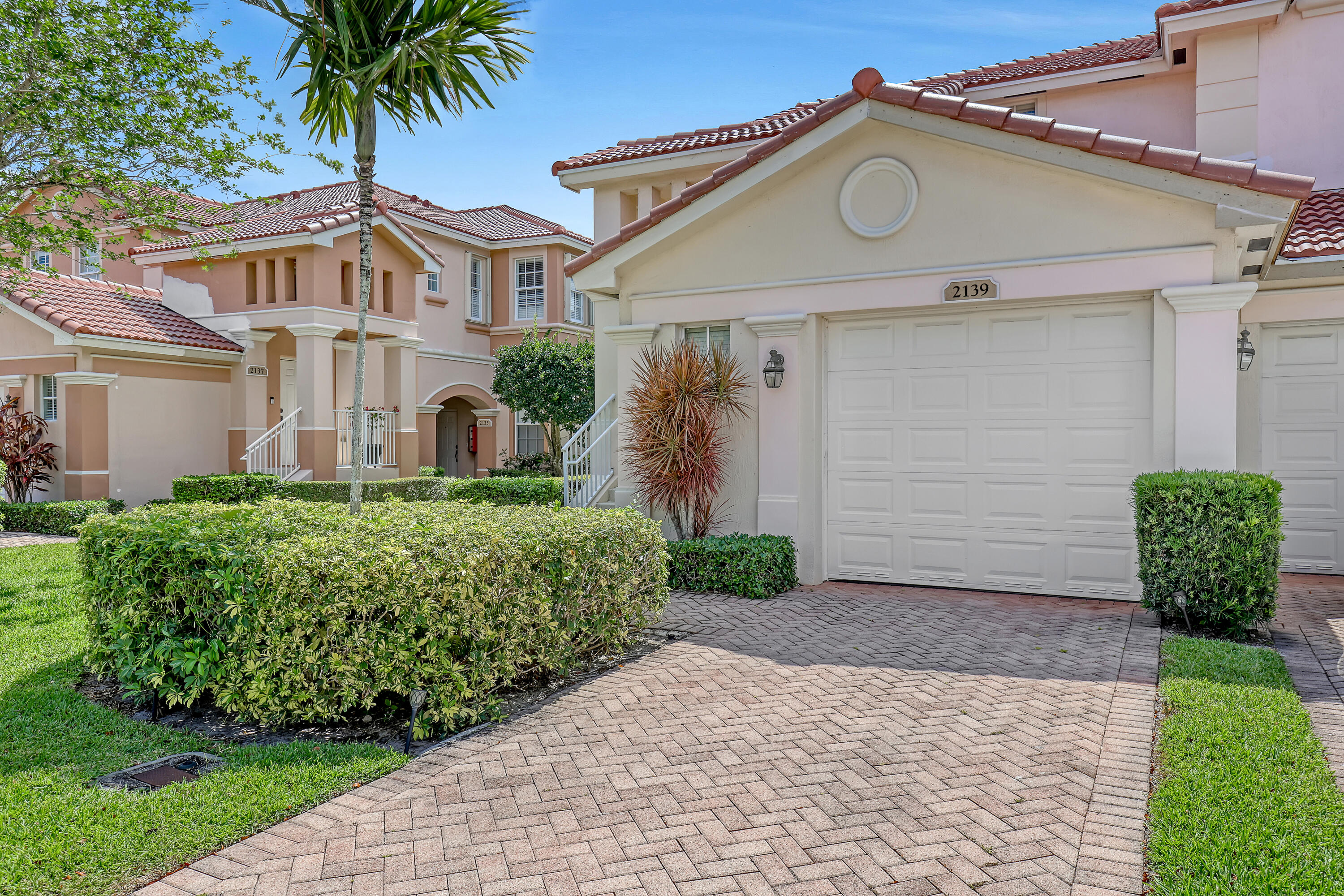 Property for Sale at 2139 Wingate Bend, Wellington, Palm Beach County, Florida - Bedrooms: 3 
Bathrooms: 2  - $425,000