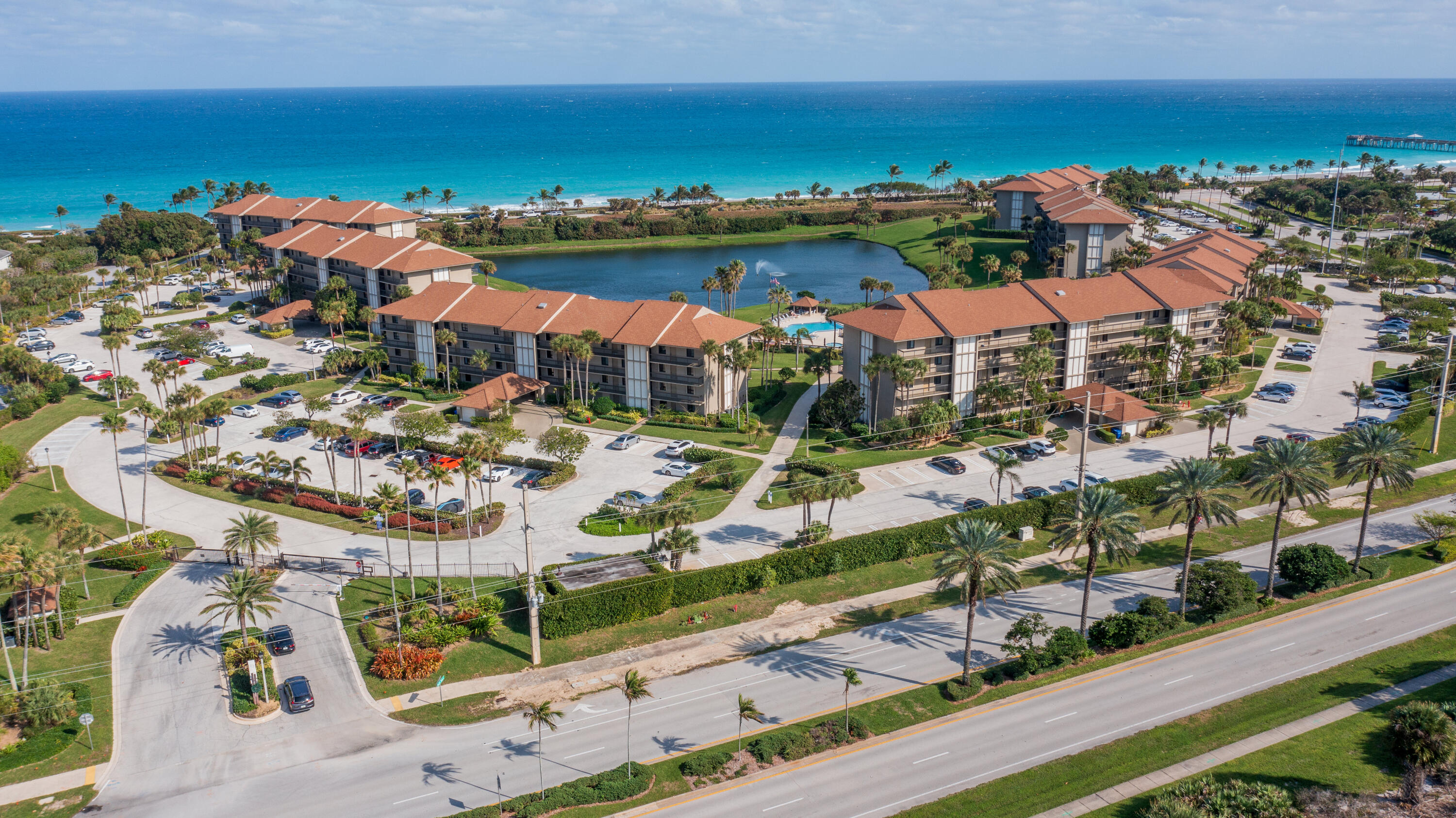 Property for Sale at 201 S Seas Drive 406, Jupiter, Palm Beach County, Florida - Bedrooms: 2 
Bathrooms: 2  - $569,000