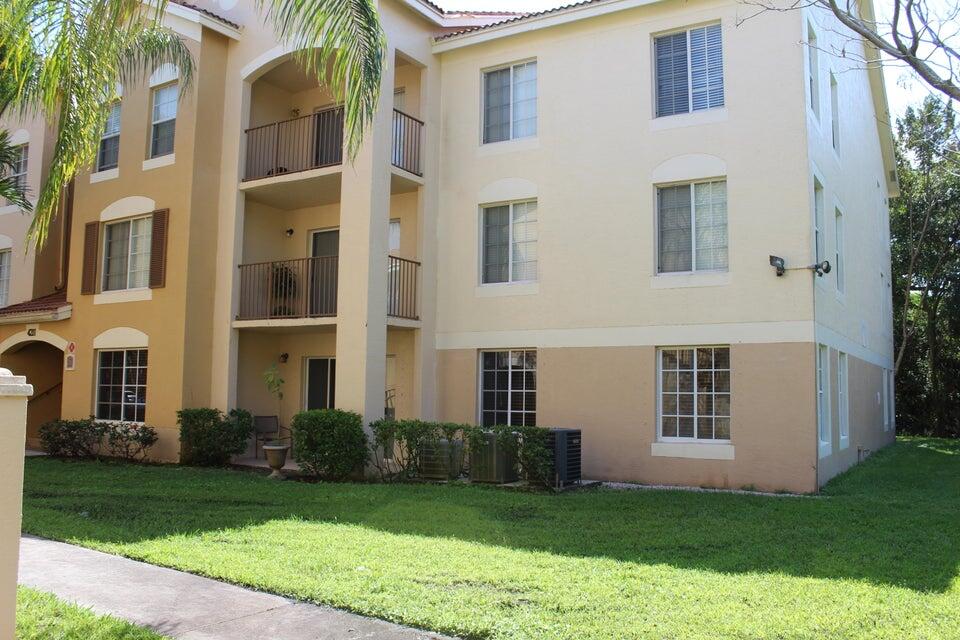 4211 San Marino Boulevard 107, West Palm Beach, Palm Beach County, Florida - 3 Bedrooms  
2 Bathrooms - 