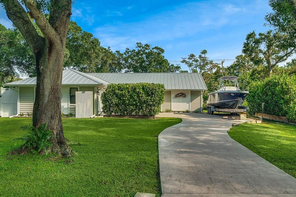 Photo of 781 24th Square, Vero Beach, FL 32962 (MLS # RX-11127937)