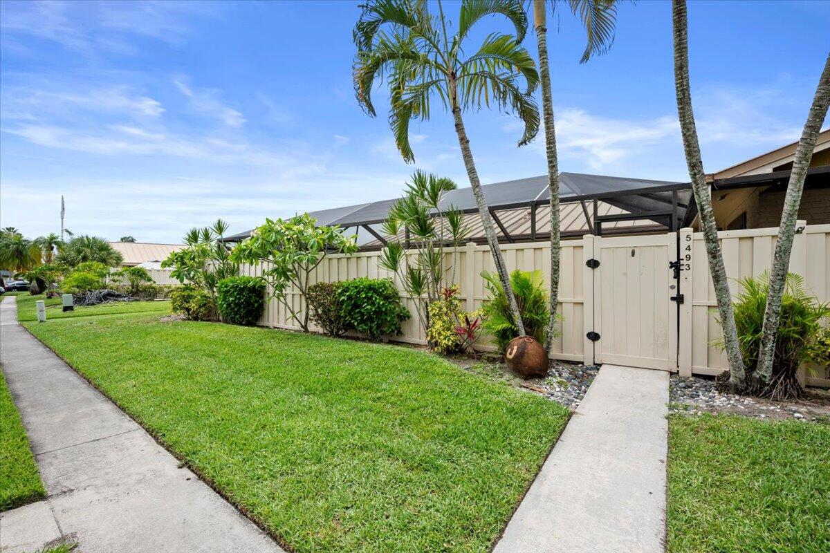 Property for Sale at 5493 Eagle Lake Drive, Palm Beach Gardens, Palm Beach County, Florida - Bedrooms: 3 
Bathrooms: 2  - $439,000