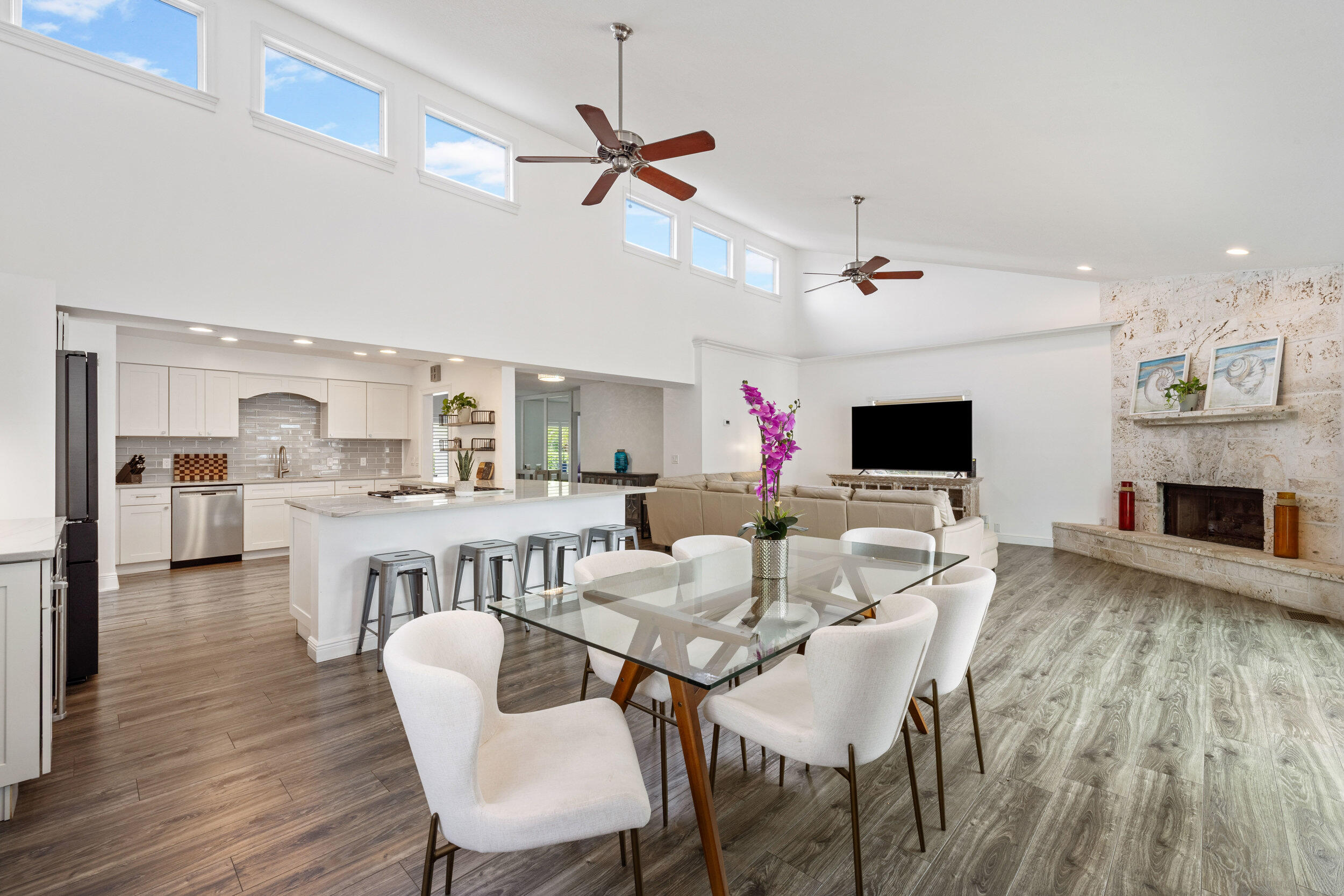 Property for Sale at 310 Edgewood Drive, West Palm Beach, Palm Beach County, Florida - Bedrooms: 4 
Bathrooms: 3  - $1,974,500
