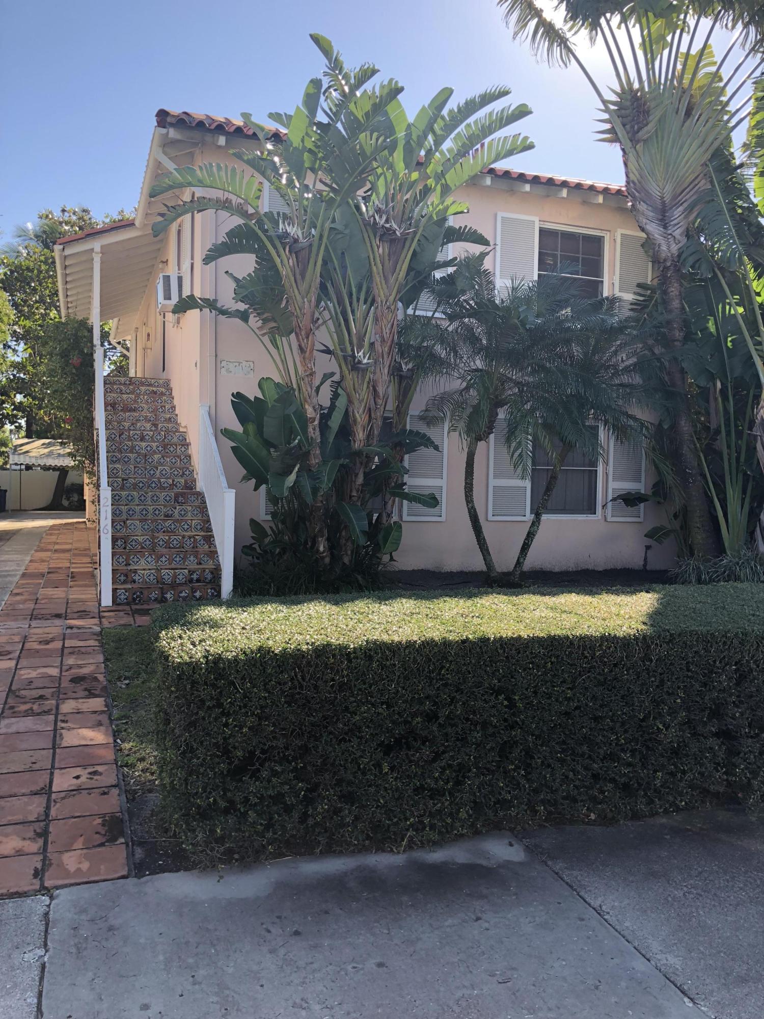 Photo 1 of 216 Australian Avenue 3, Palm Beach, Florida, $1,850, Web #: 10395569