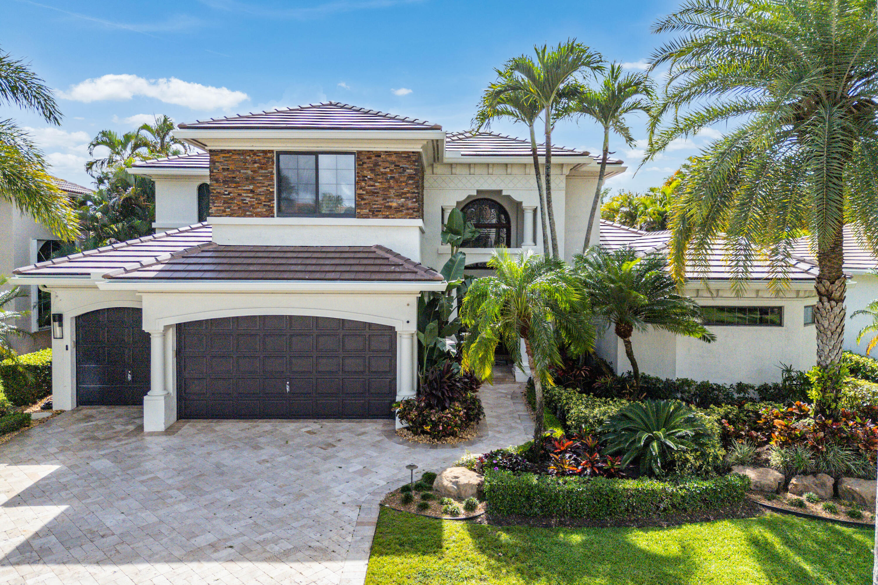 15967 Laurel Creek Drive, Delray Beach, Palm Beach County, Florida - 5 Bedrooms  
5.5 Bathrooms - 