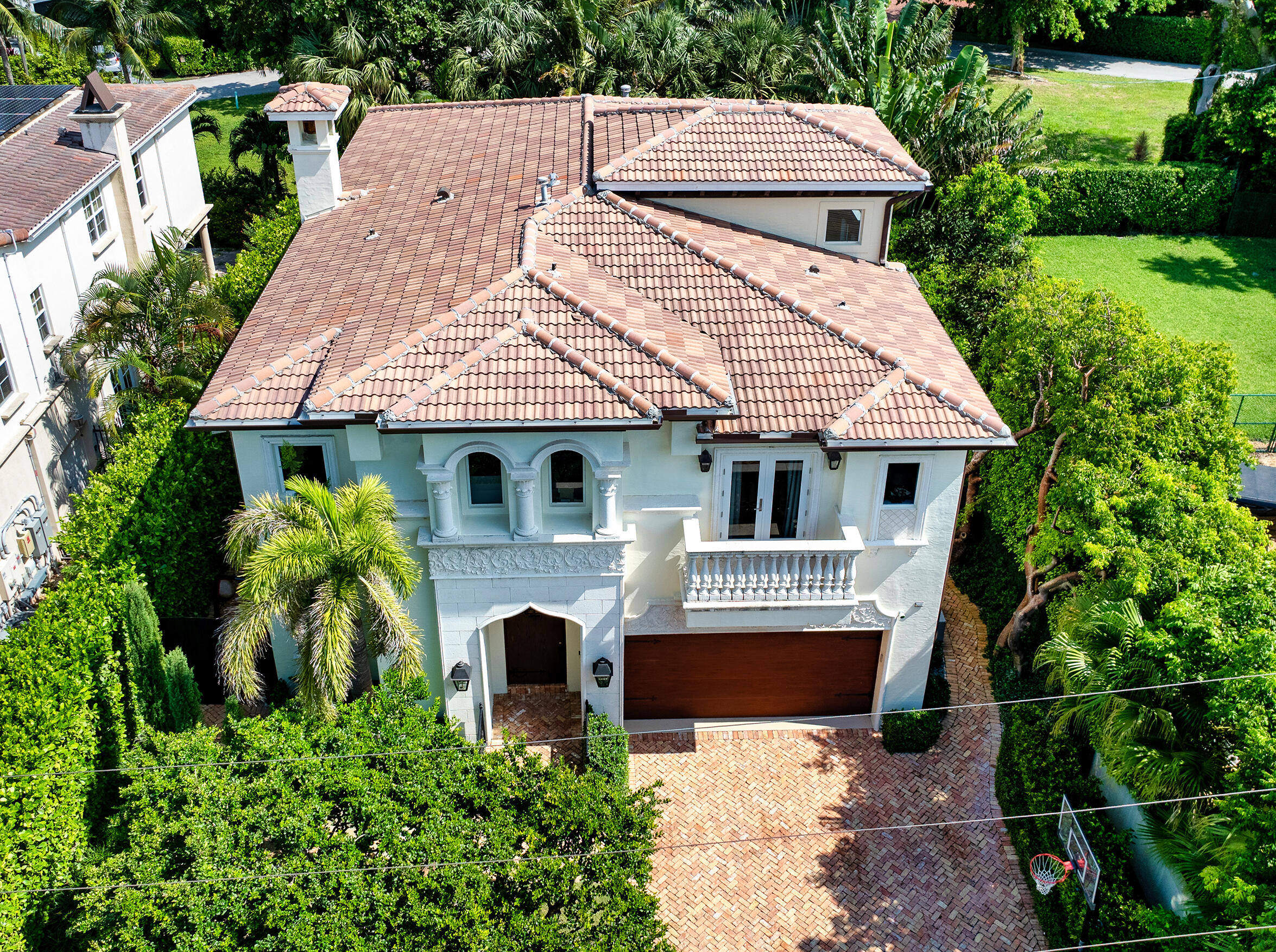 785 Lake Drive, Boca Raton, Palm Beach County, Florida - 5 Bedrooms  
5.5 Bathrooms - 