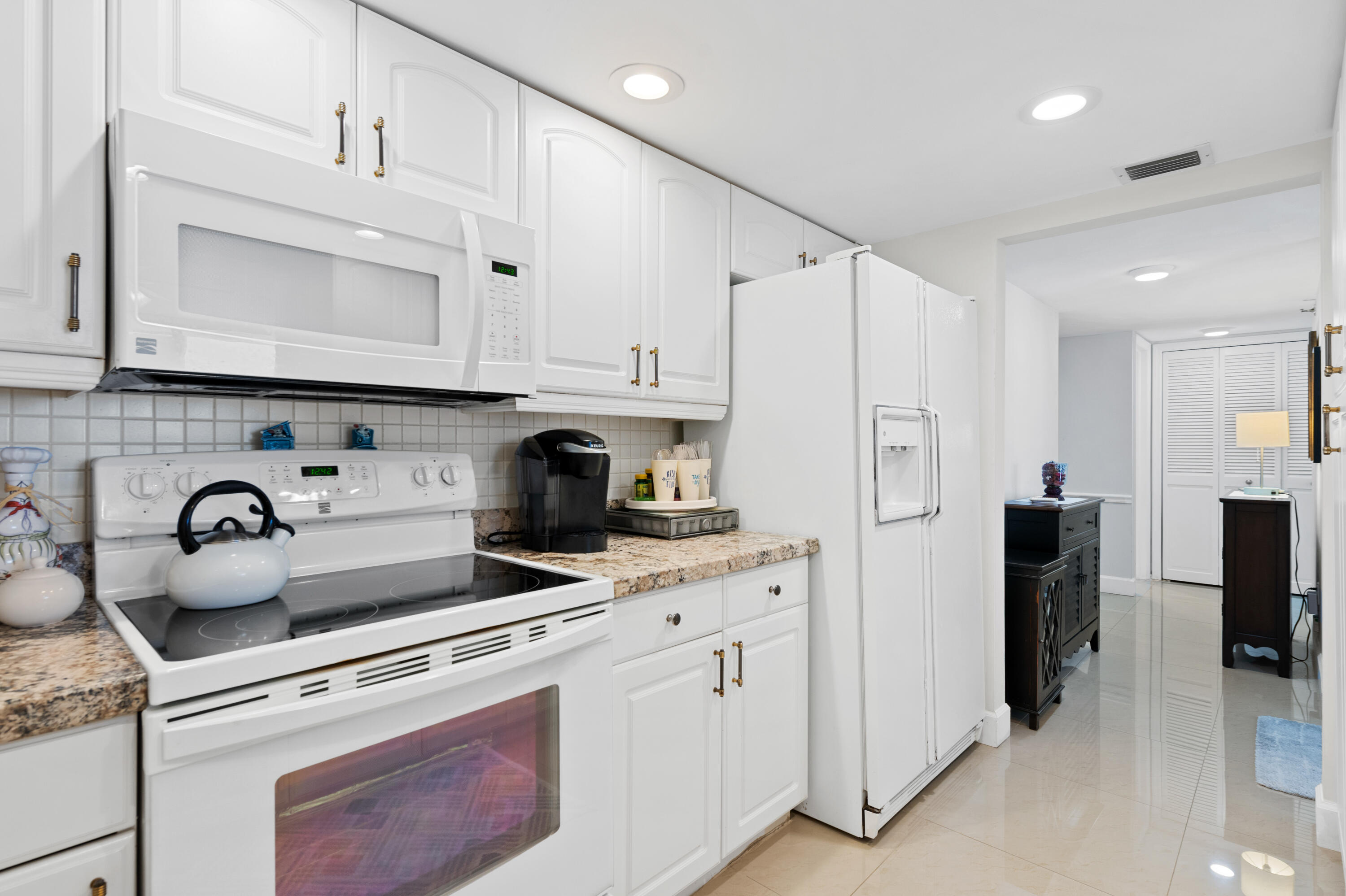 899 Jeffery Street 301, Boca Raton, Palm Beach County, Florida - 3 Bedrooms  
2 Bathrooms - 