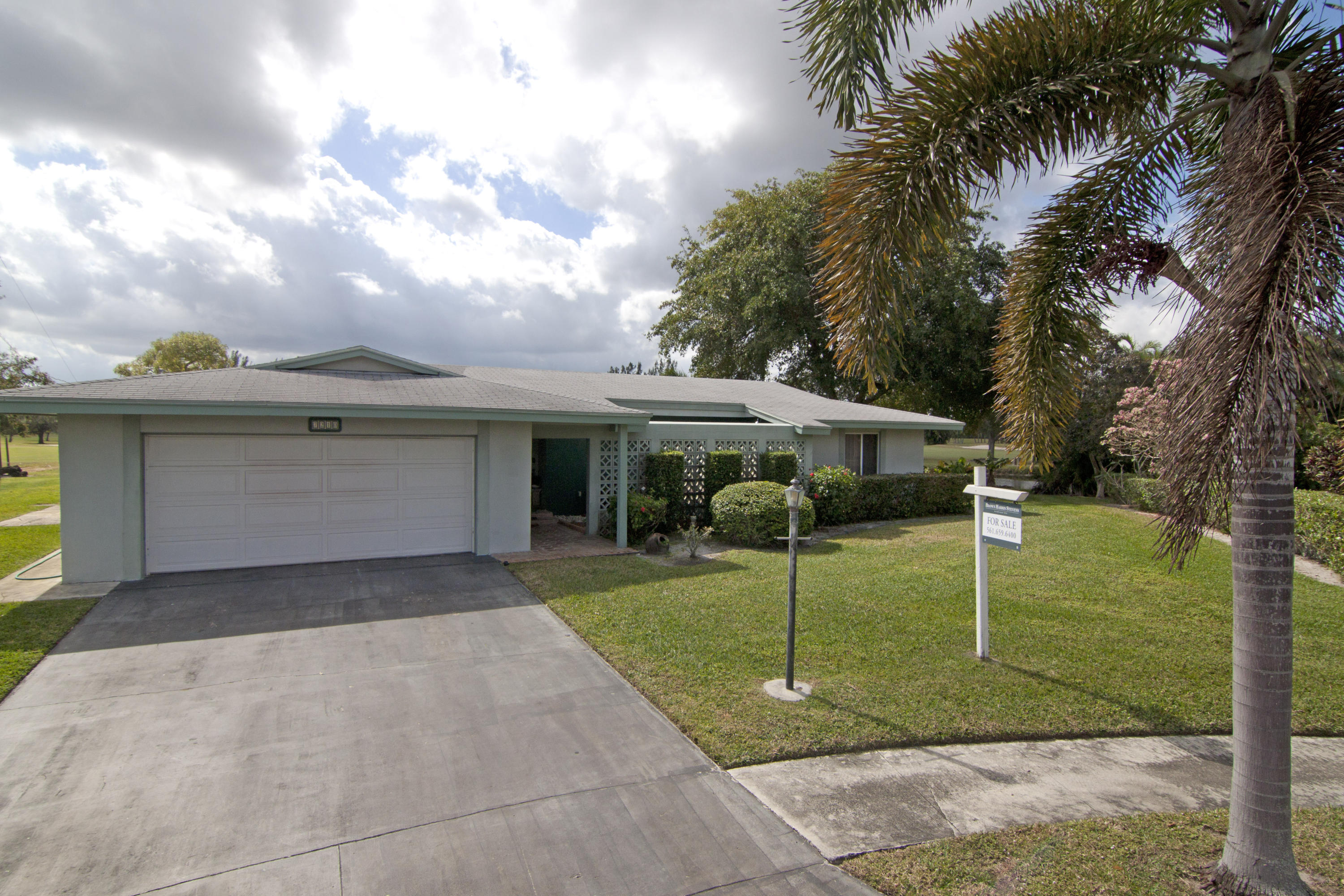 Photo 1 of 7210 Bobalink Court, Lake Worth, Florida, $339,000, Web #: 10210592