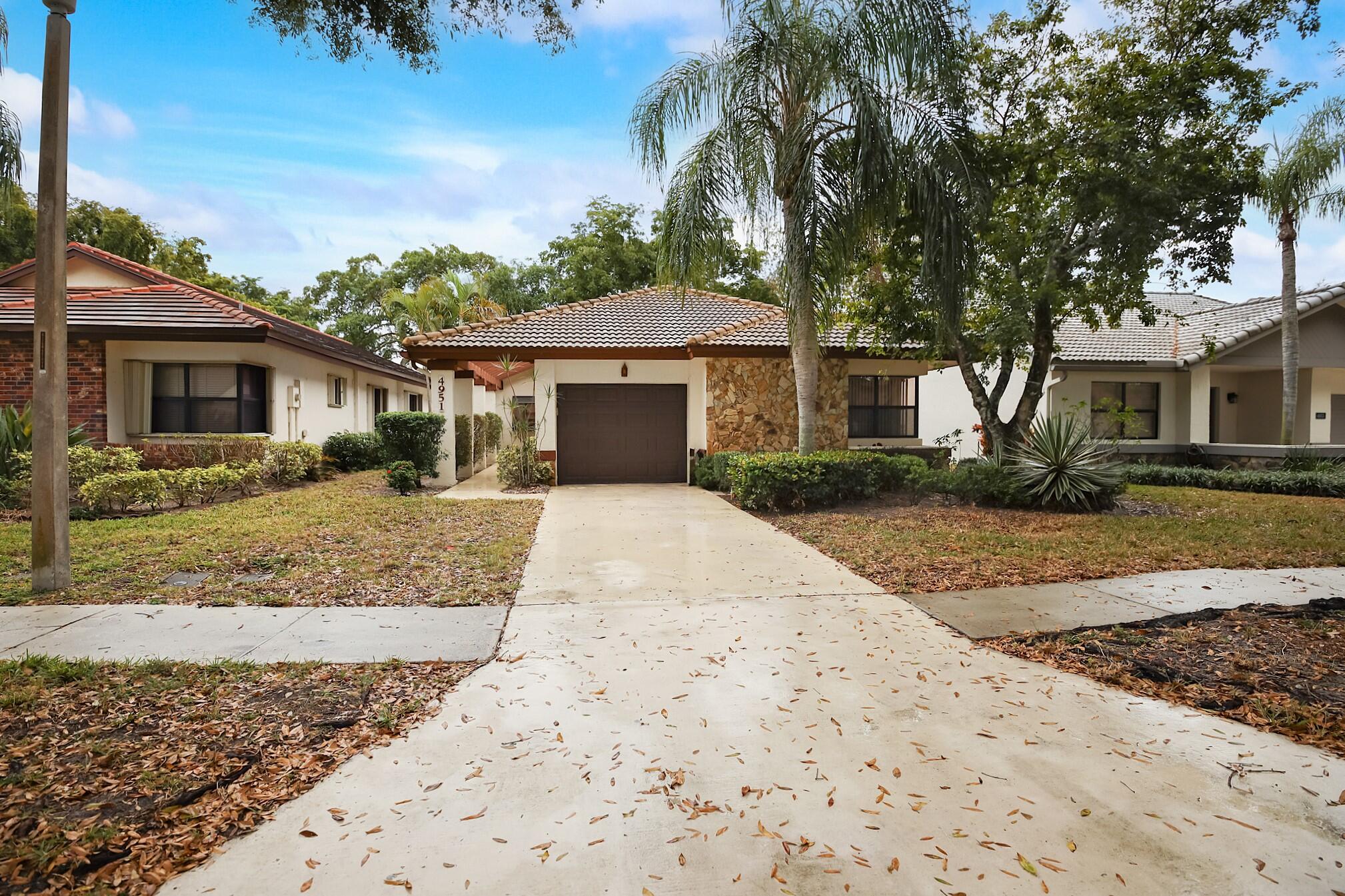 4951 Boxwood Circle, Boynton Beach, Palm Beach County, Florida - 3 Bedrooms  
2 Bathrooms - 